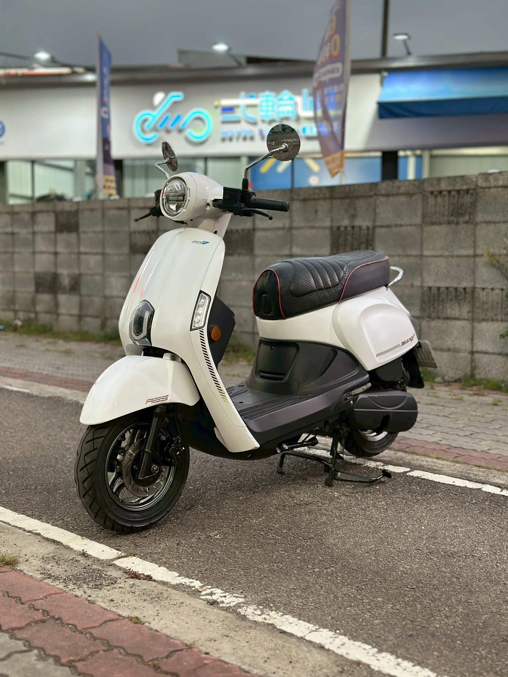 LINE_ALBUM_2022 光陽 NEW MANY 125 ABS _0386 220xxKM $52,000_260414_1