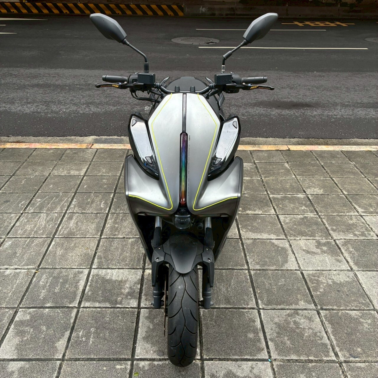 LINE_ALBUM__6055_260415_1