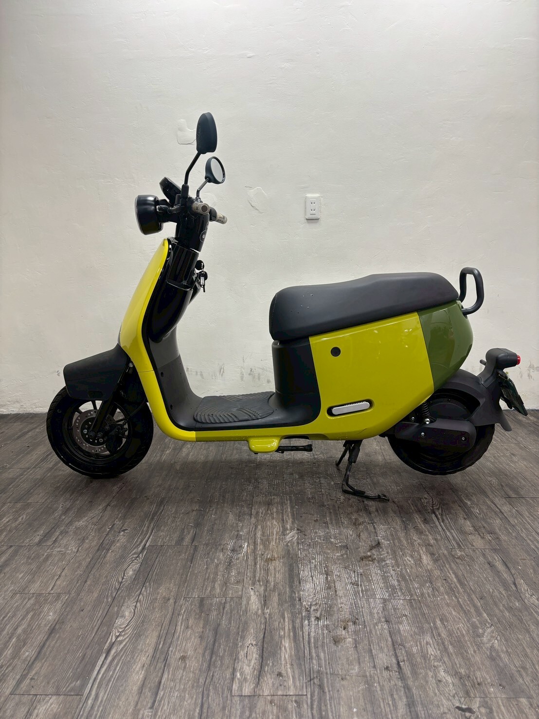 LINE_ALBUM_2024 睿能 JEGO雙電池版本_5589 $38000 里程 11xxx_260416_5