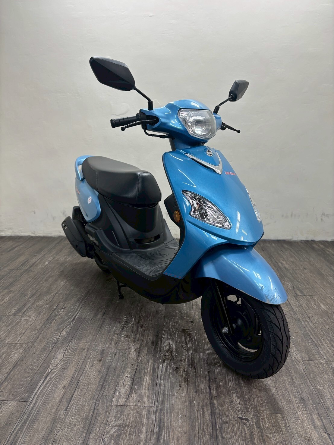 LINE_ALBUM_2017 三陽 WOO 鼓煞 _9936 $ 32000 里程 25xxx_260417_2