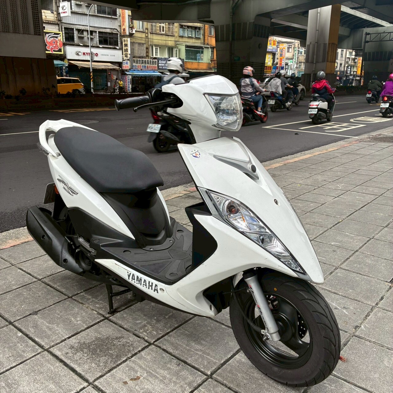 LINE_ALBUM__733_260416_4