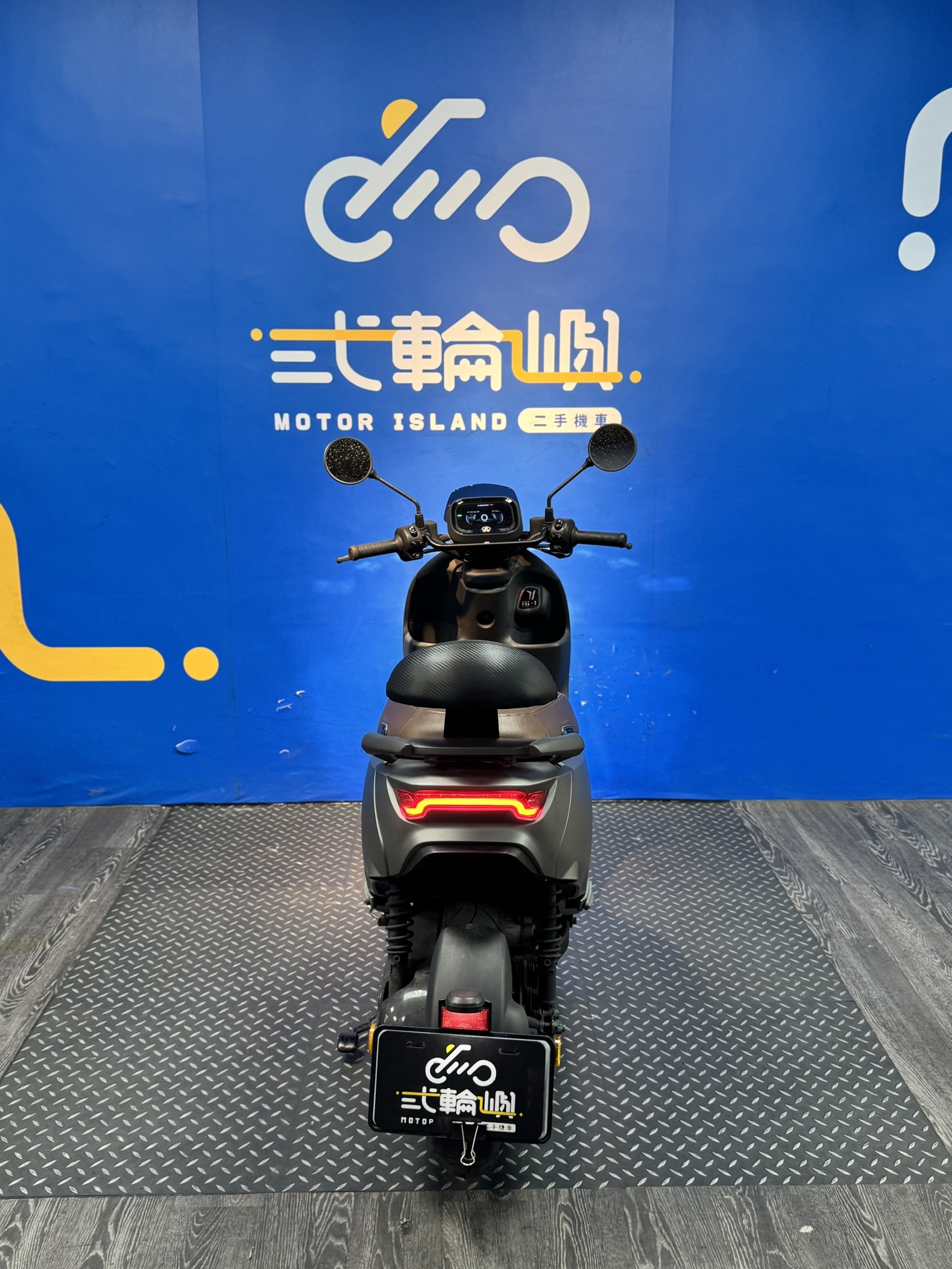 line_oa_chat_260418_190247_group_4