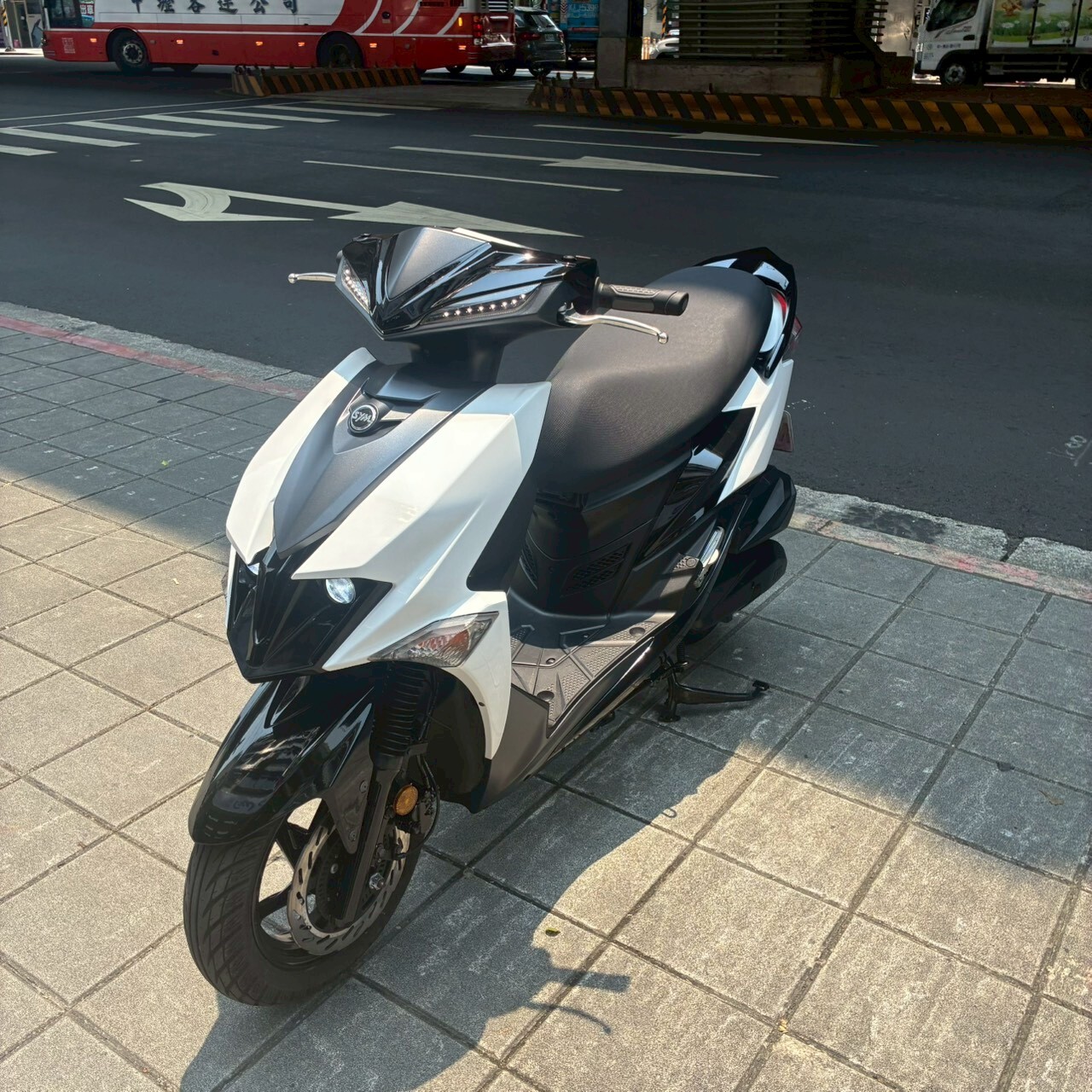 LINE_ALBUM__9578_260419_2