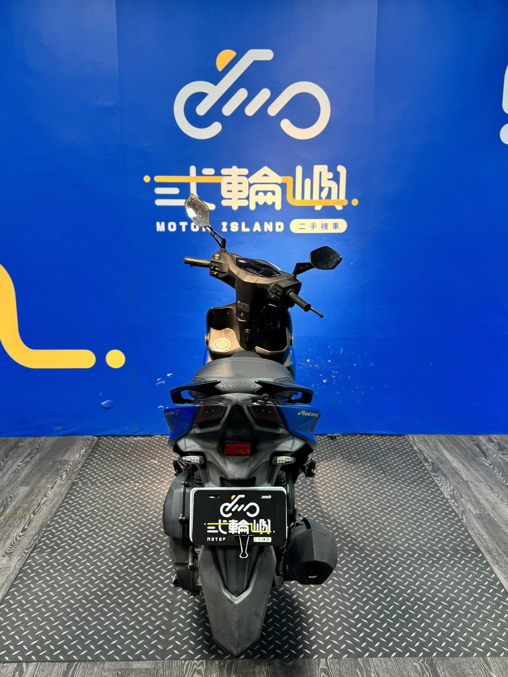 line_oa_chat_260418_210100_group_4