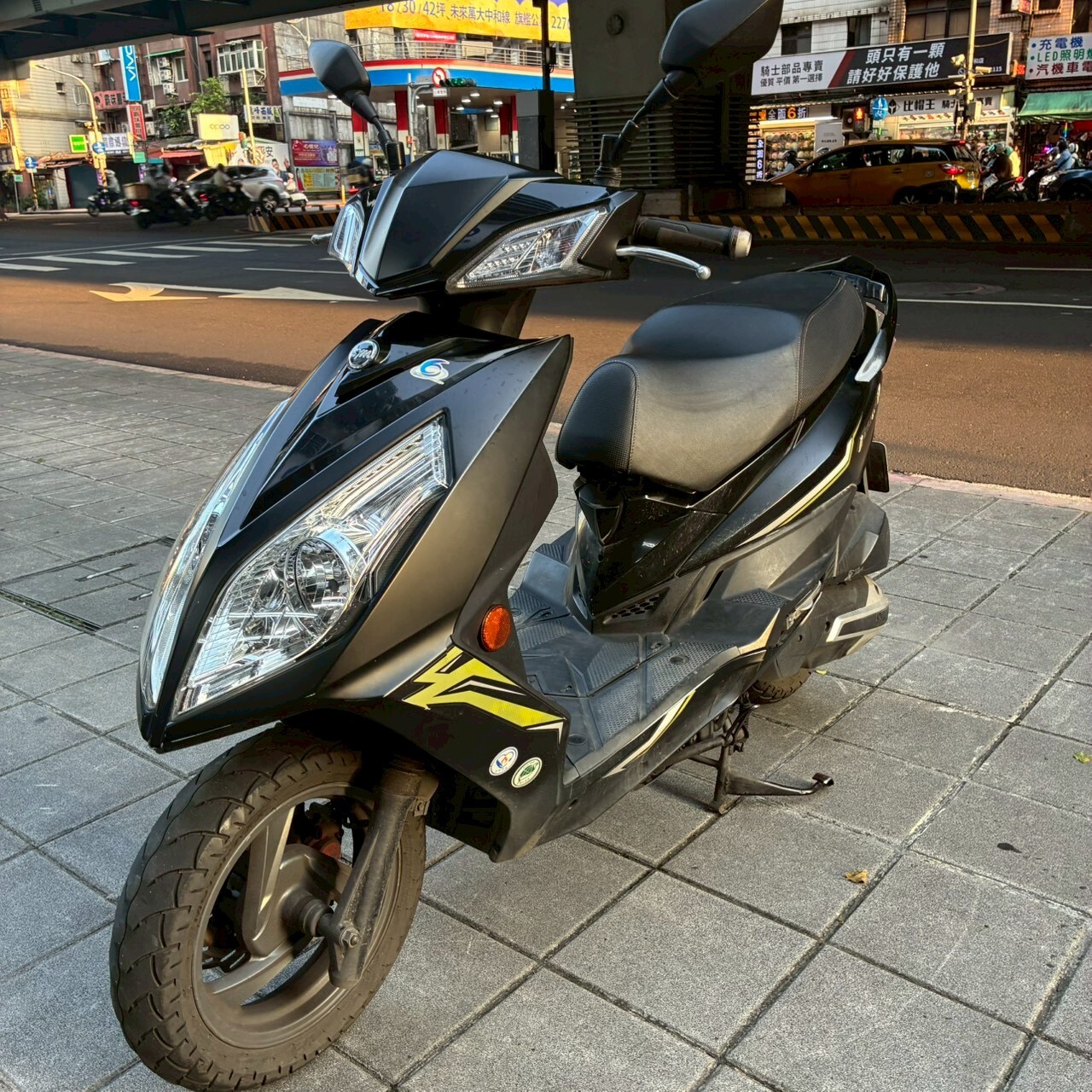 LINE_ALBUM__9923_260423_2