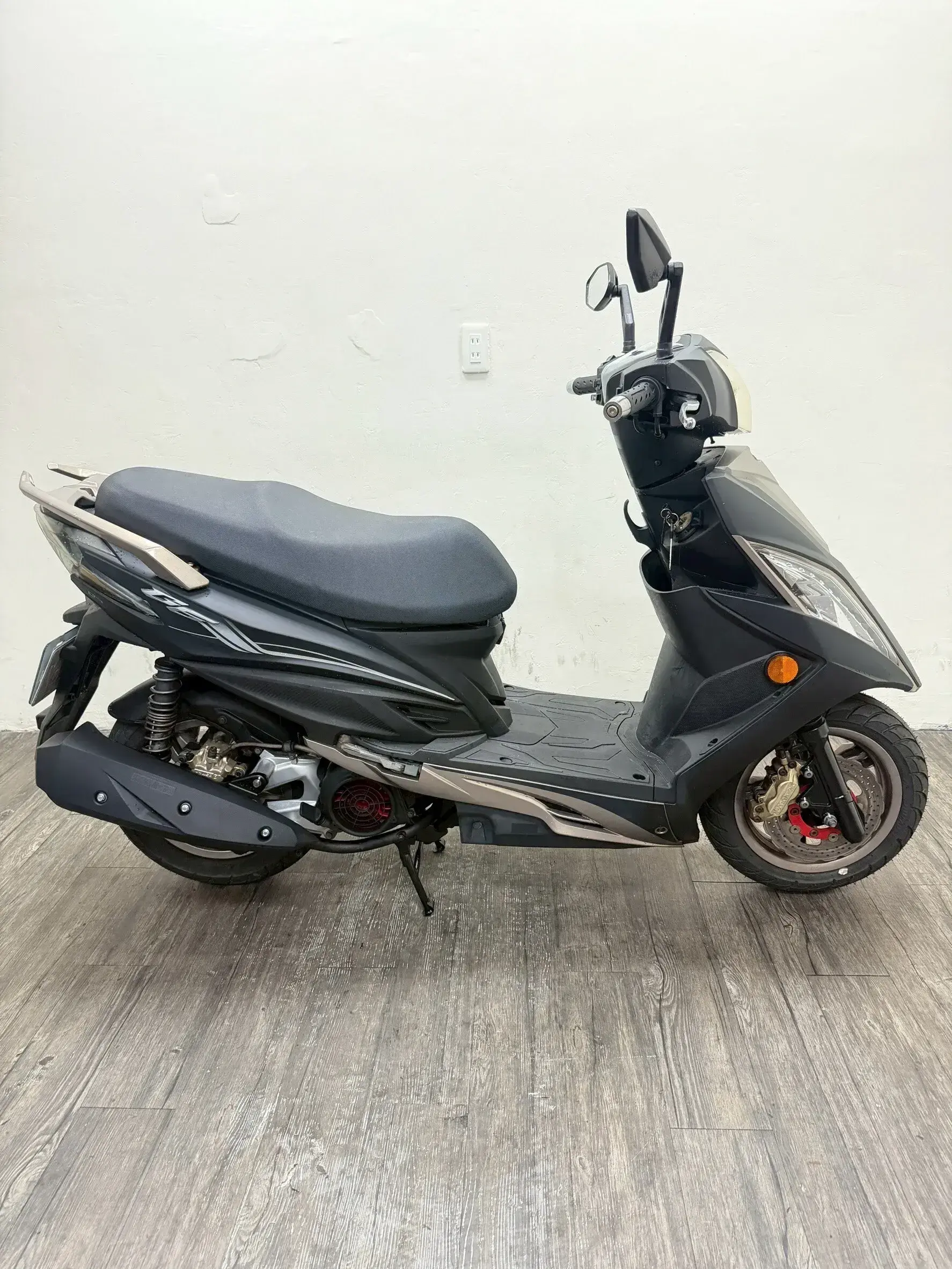 LINE_ALBUM_2016 光陽 G6 150 _9037 $ 38000里程41XXX_260324_5