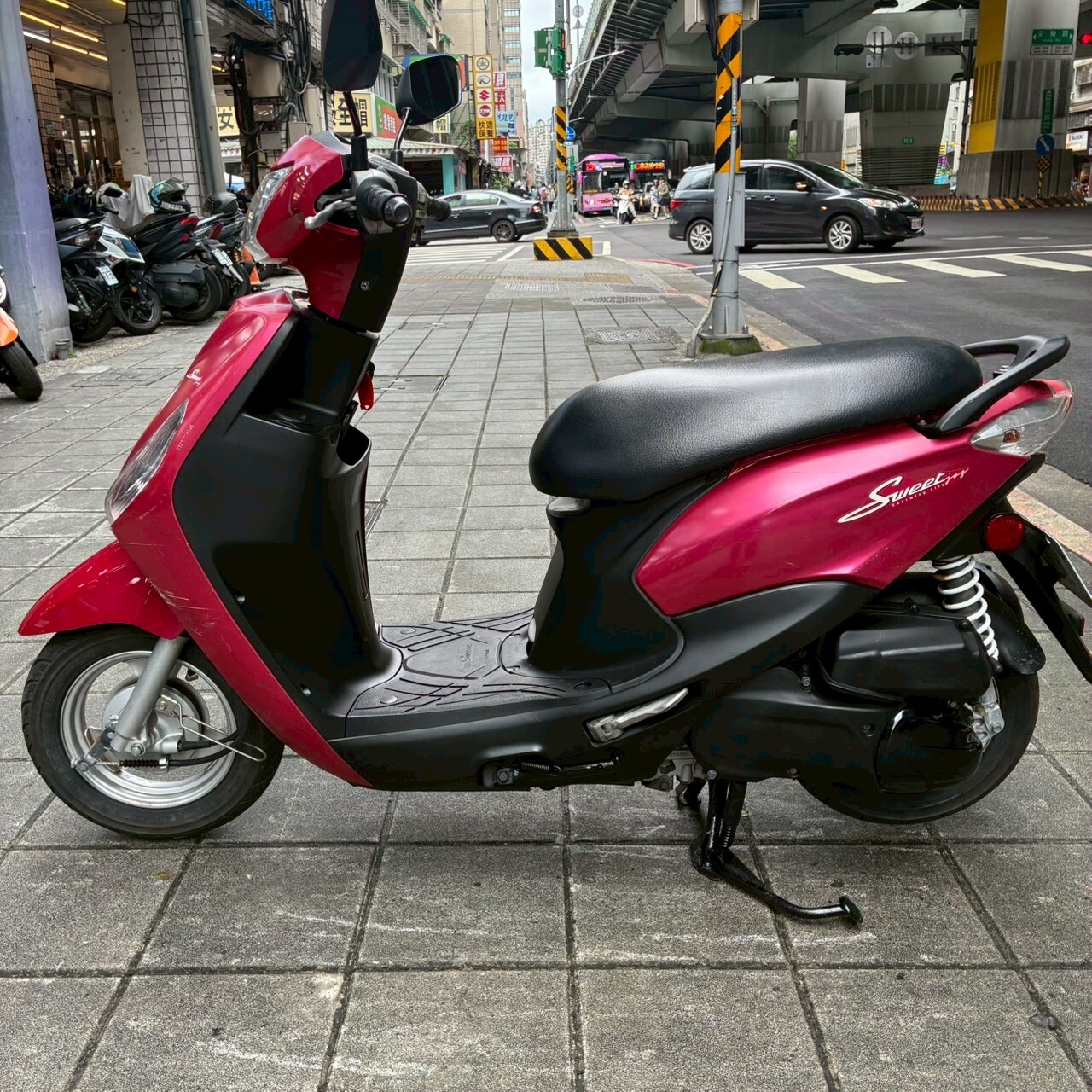 LINE_ALBUM_2015 JOG SWEET 115 _9060 $32000_260427_5