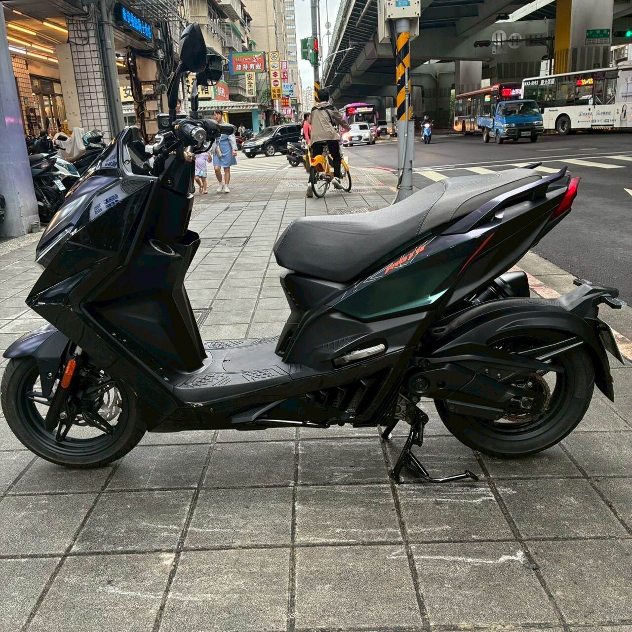 LINE_ALBUM_2023 KRV 180 MOOT _7957 $70000_260427_5