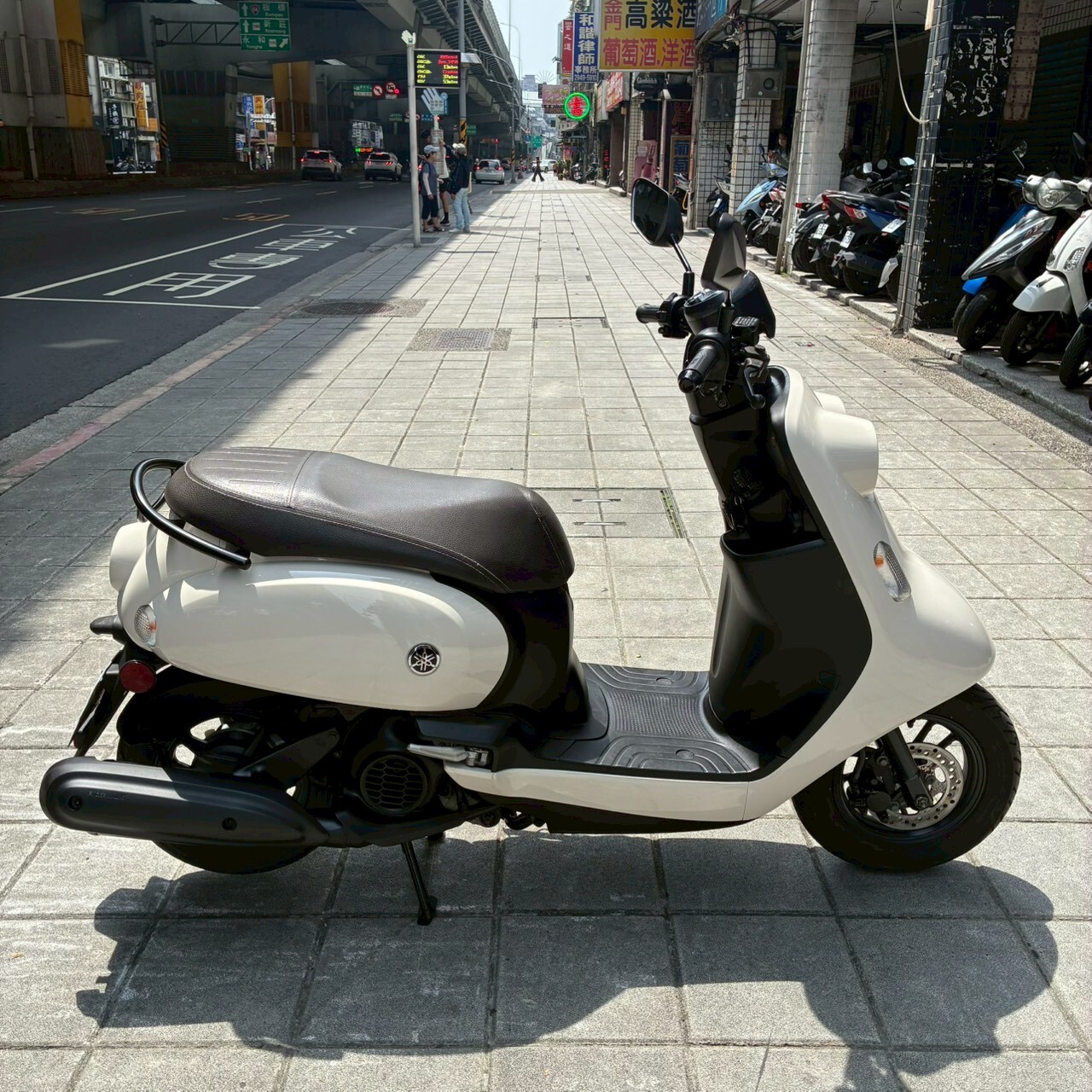 LINE_ALBUM_小小兵_9827_260428_5