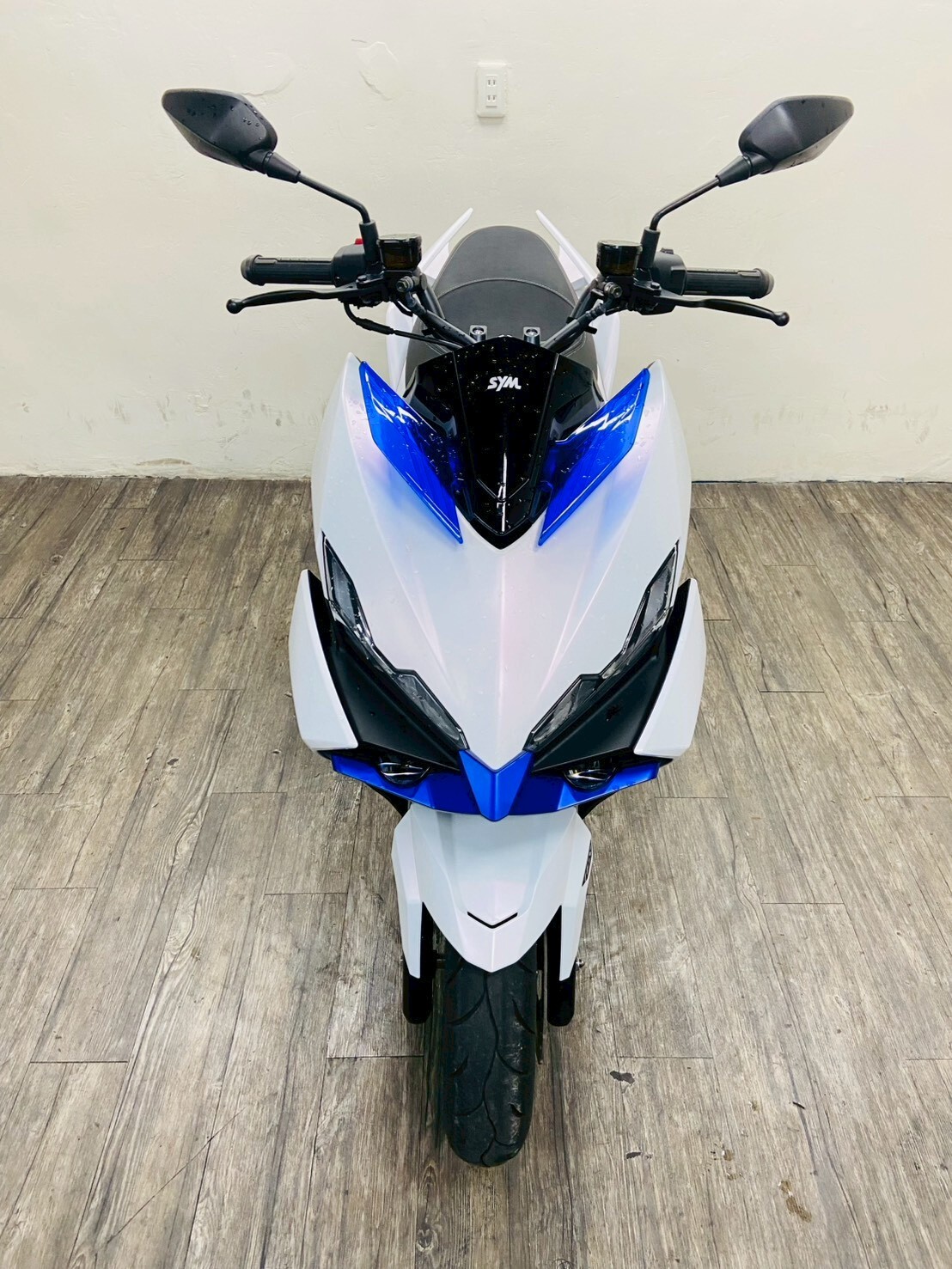 LINE_ALBUM_2025 DRG 2.0key less _0966 $102000 里程25XX_260430_1