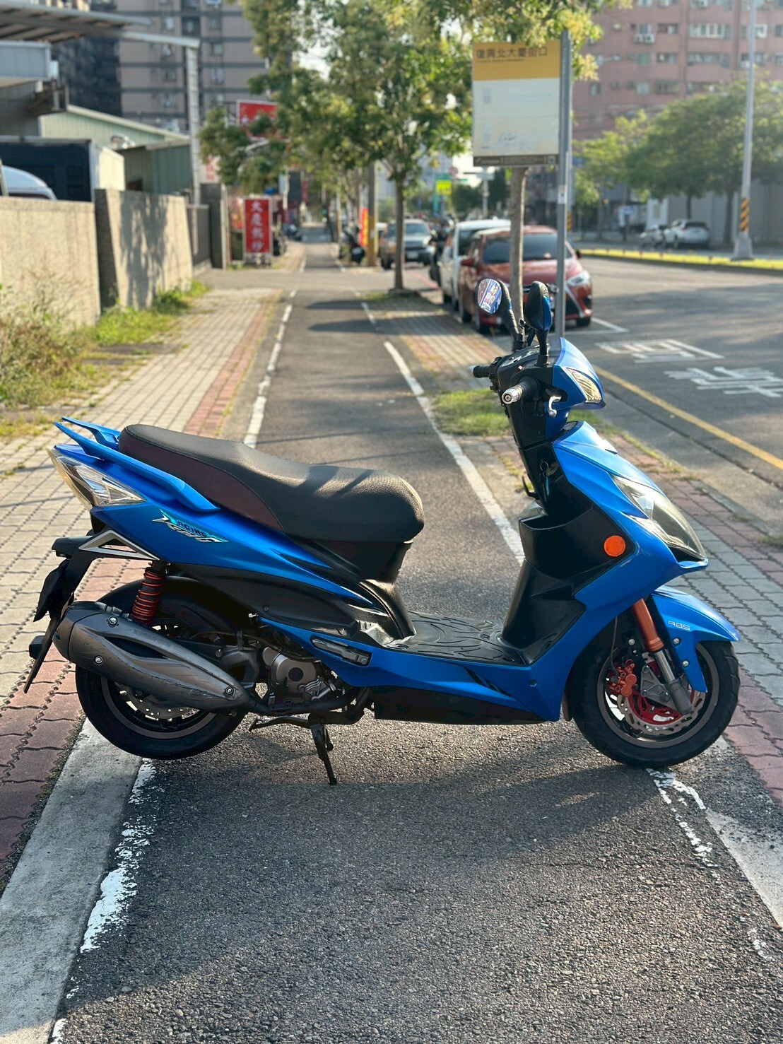 LINE_ALBUM_2015 光陽 雷霆王 180 _2607 729xxKM $25,000 現況販售_260502_5