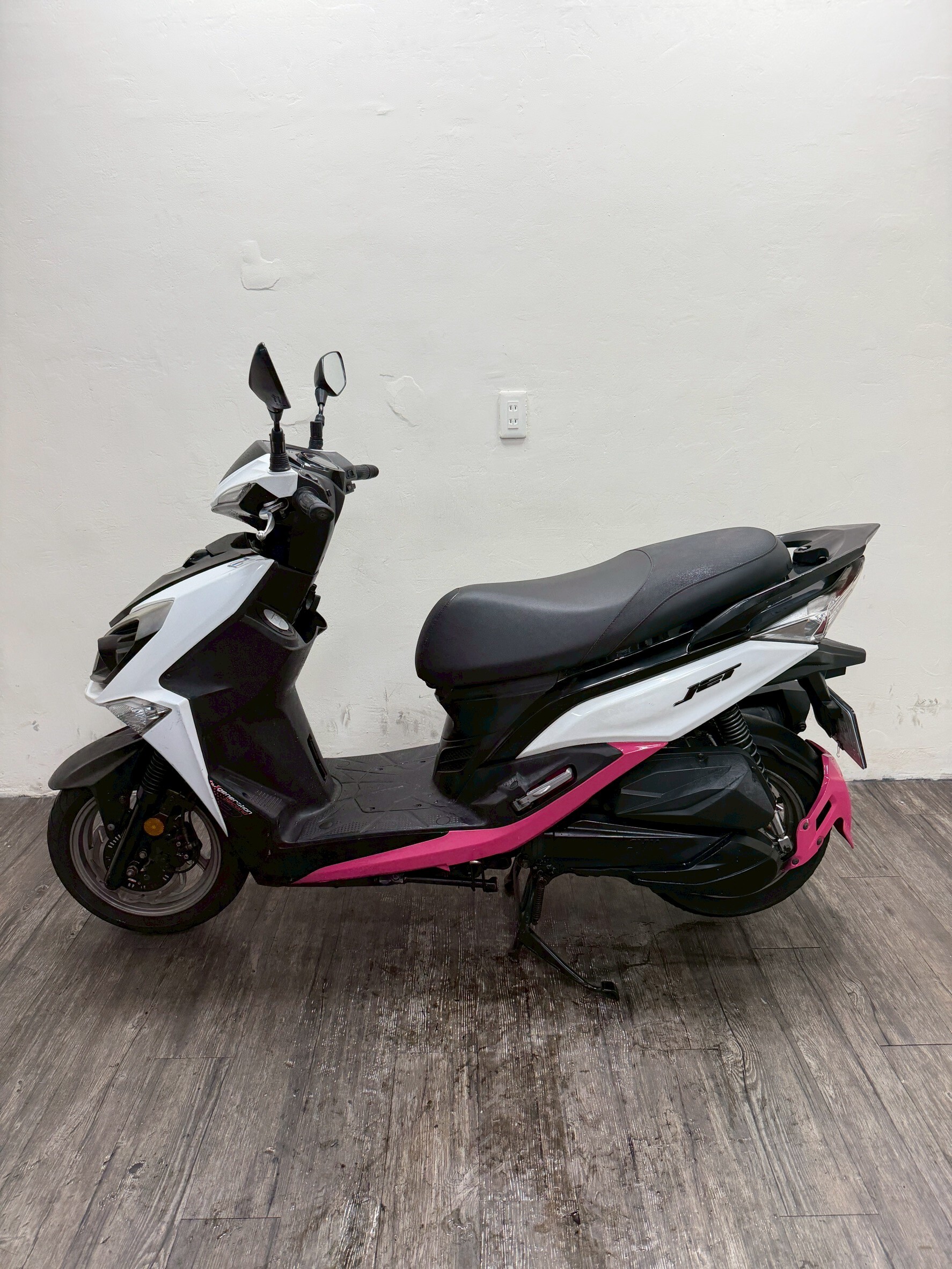 LINE_ALBUM_2021 三陽 JET SR 125 ABS _0132 $63000  里程17XXX_260506_5