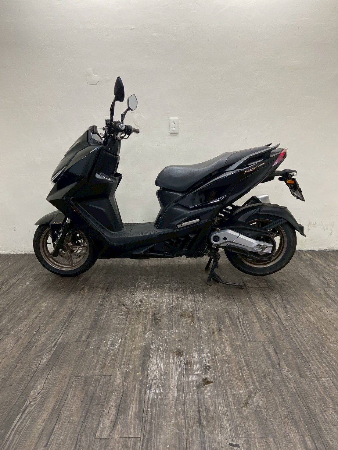 LINE_ALBUM_2021 光陽 KRV 180 TCS _9908 $66000 里程31xxx_260507_5