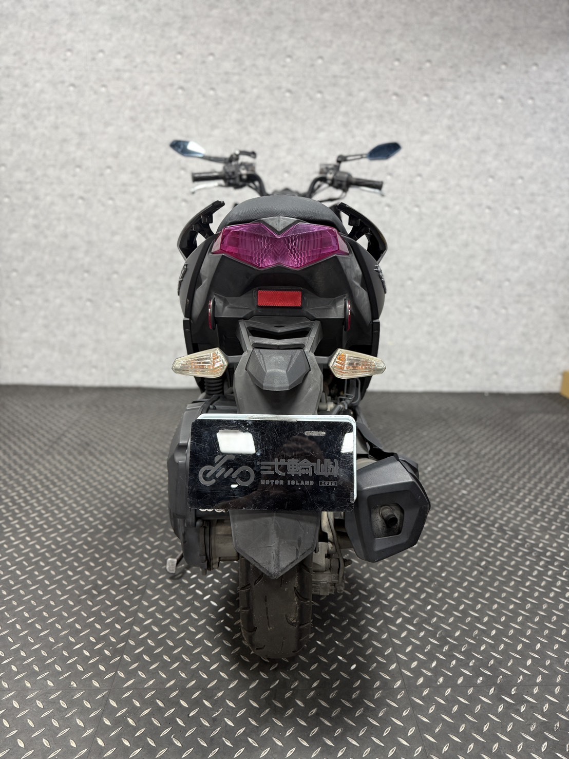 S__305823765_0