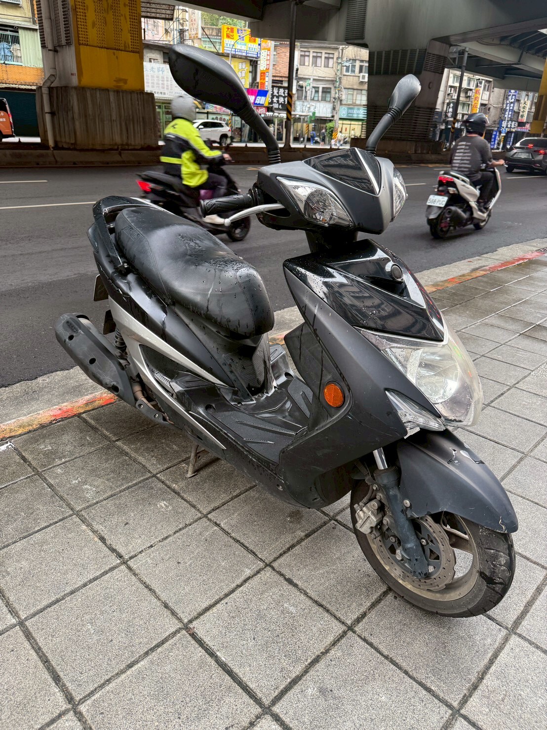 LINE_ALBUM__893_260511_4