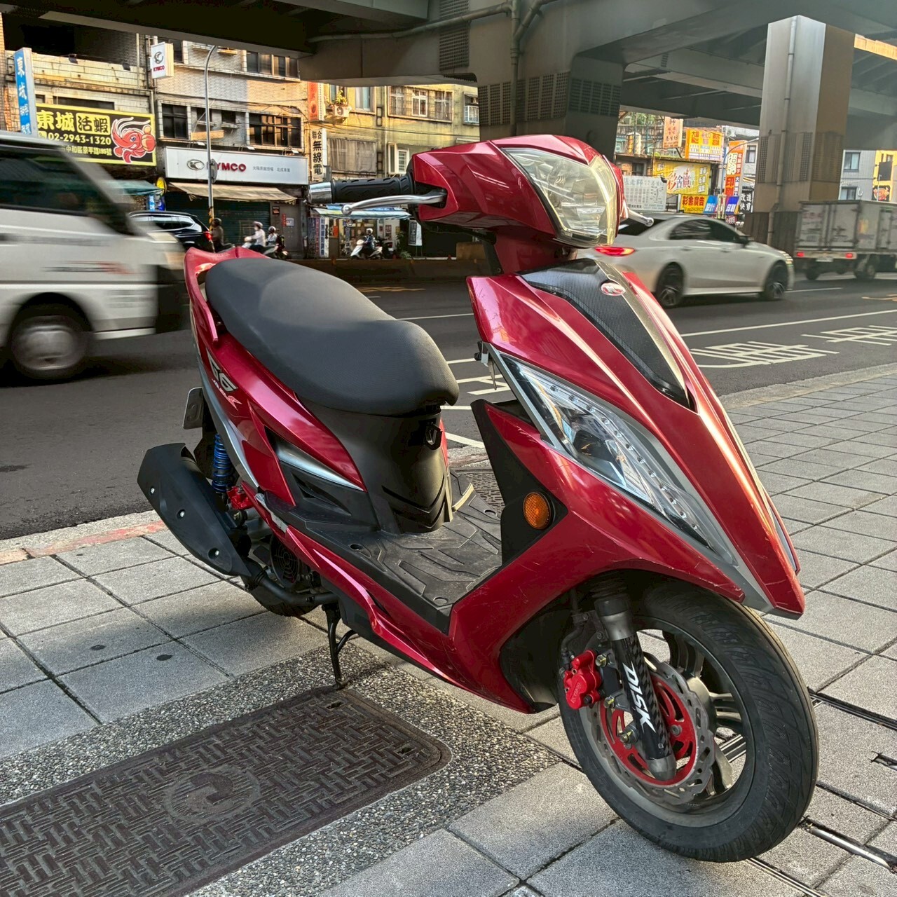 LINE_ALBUM_G6_601_260511_2