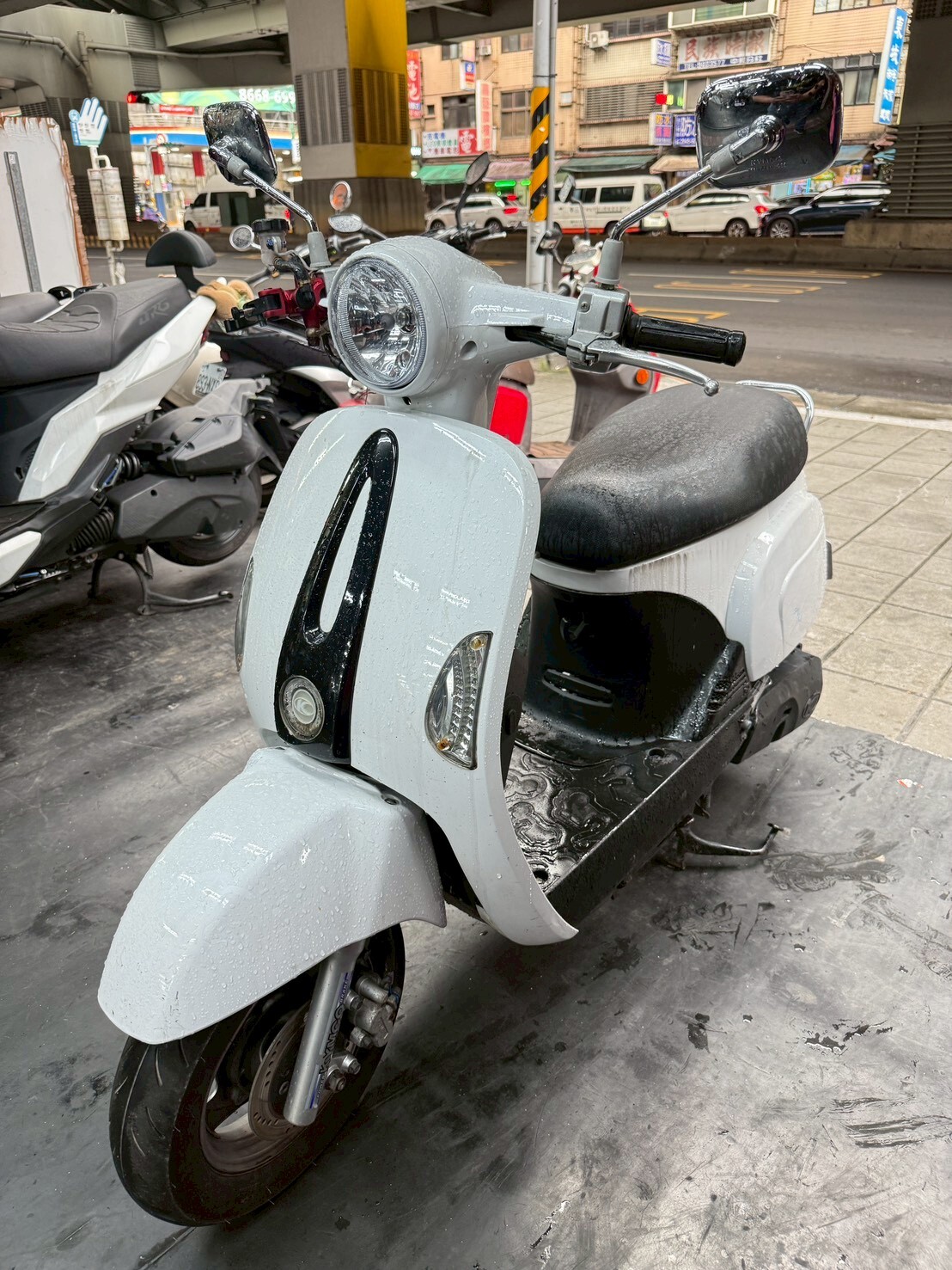 LINE_ALBUM__100_260511_3