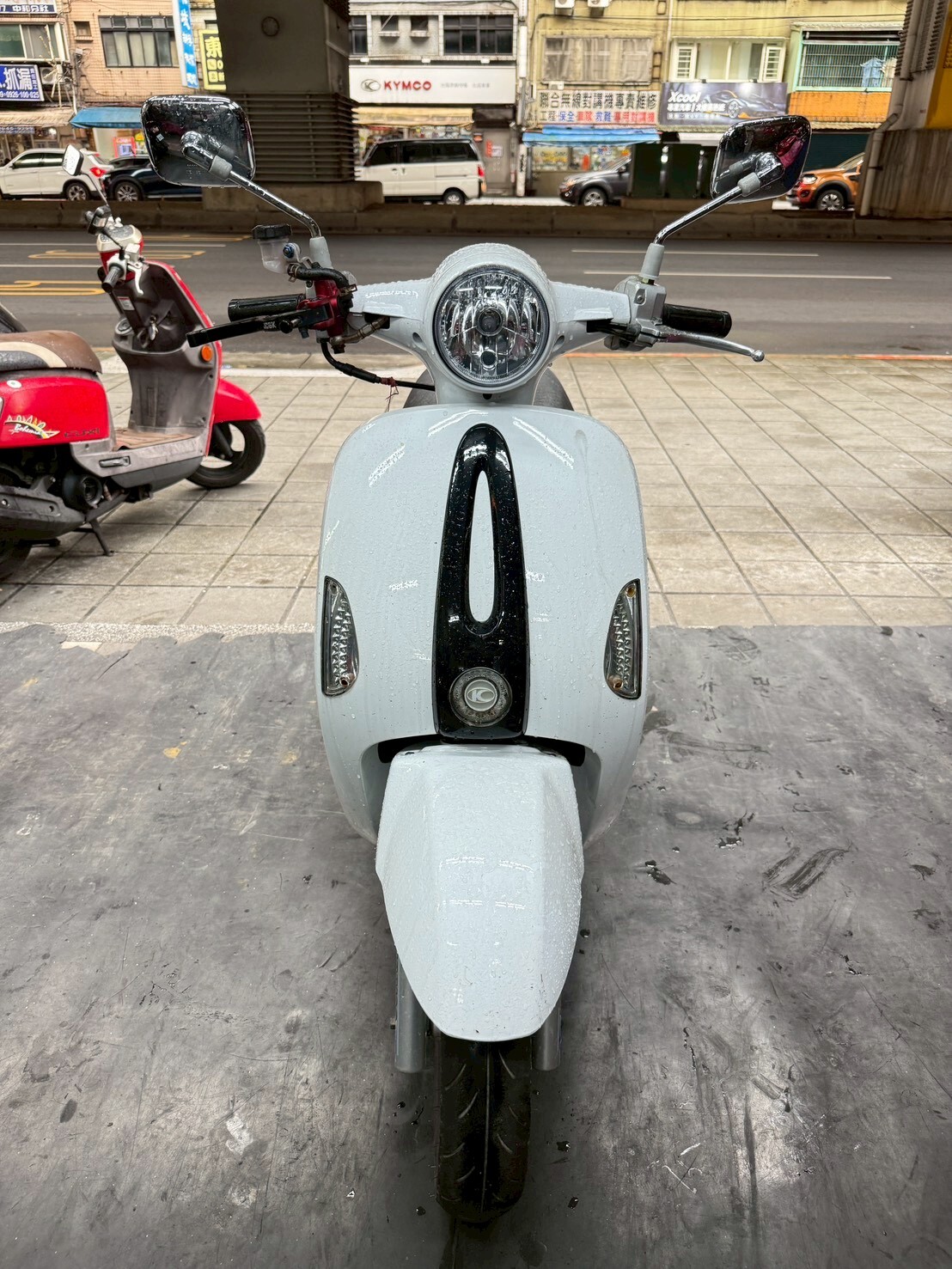 LINE_ALBUM__100_260511_1