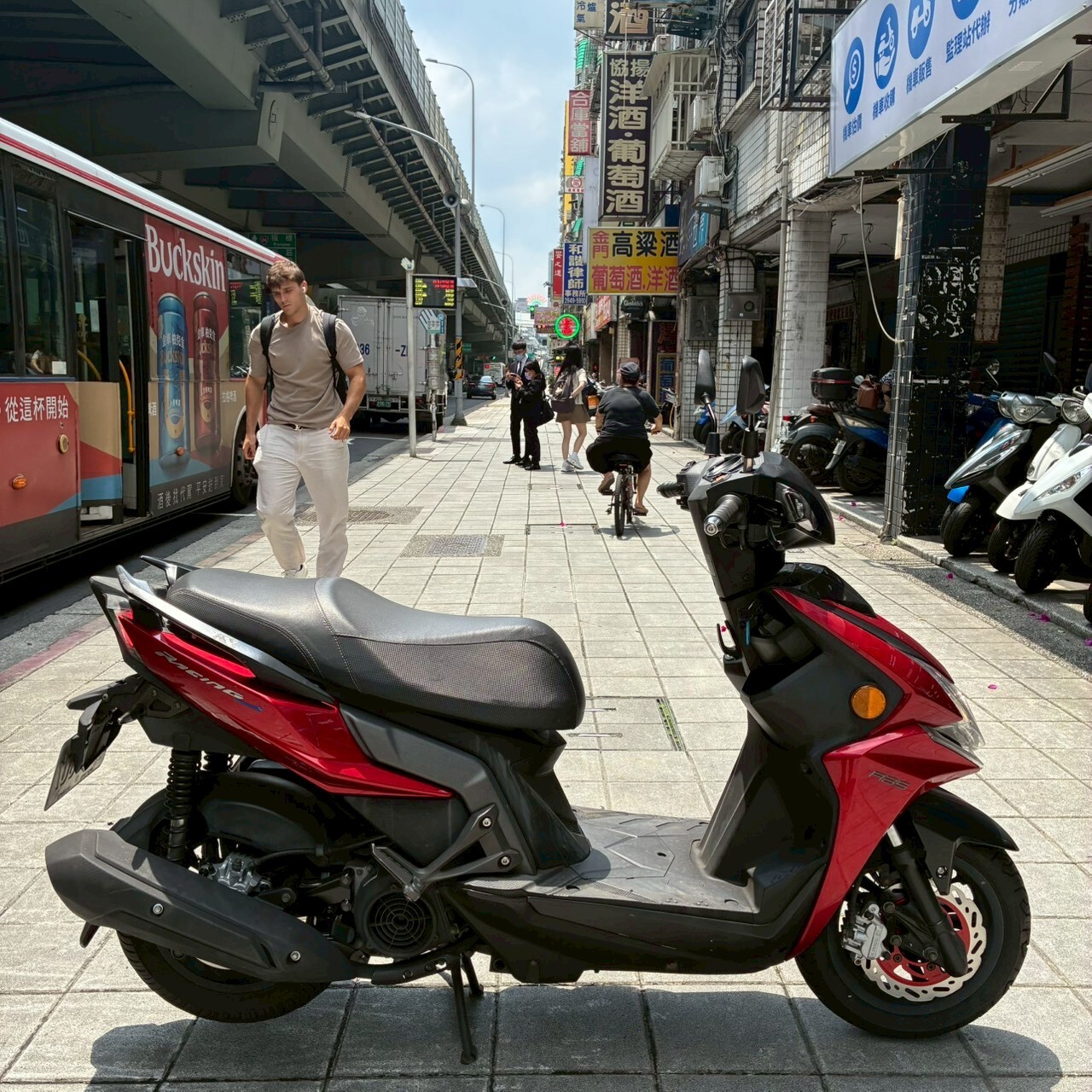 LINE_ALBUM__6507_260511_5