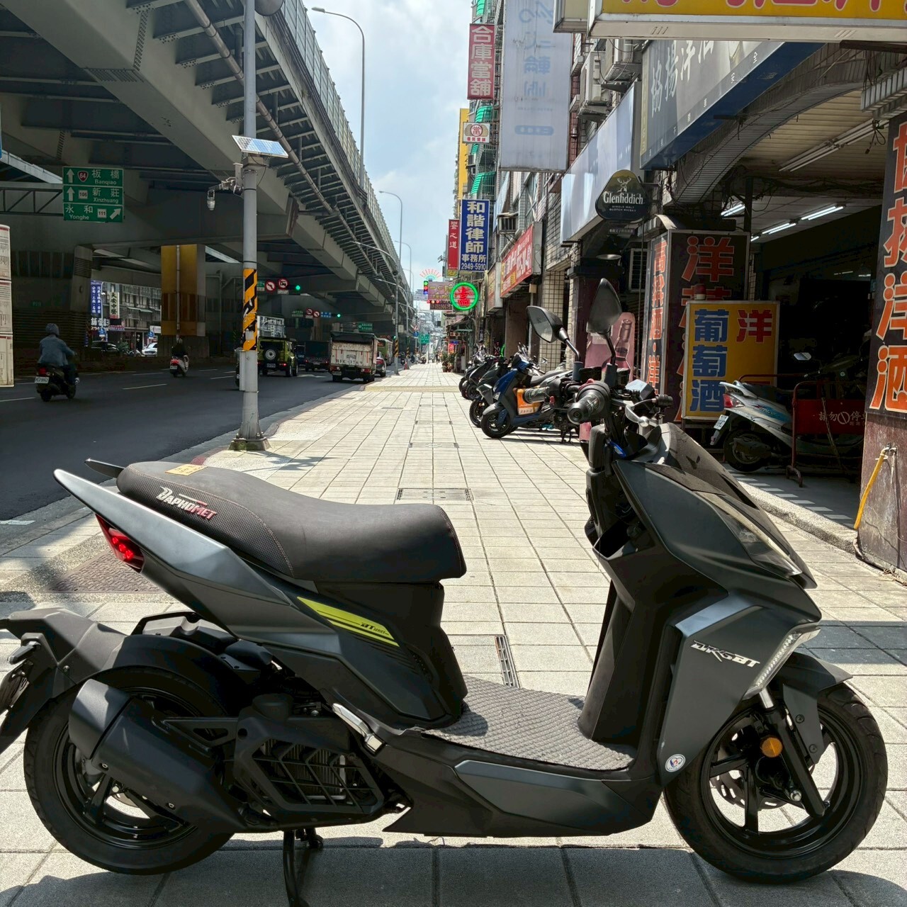 LINE_ALBUM__6175_260511_5