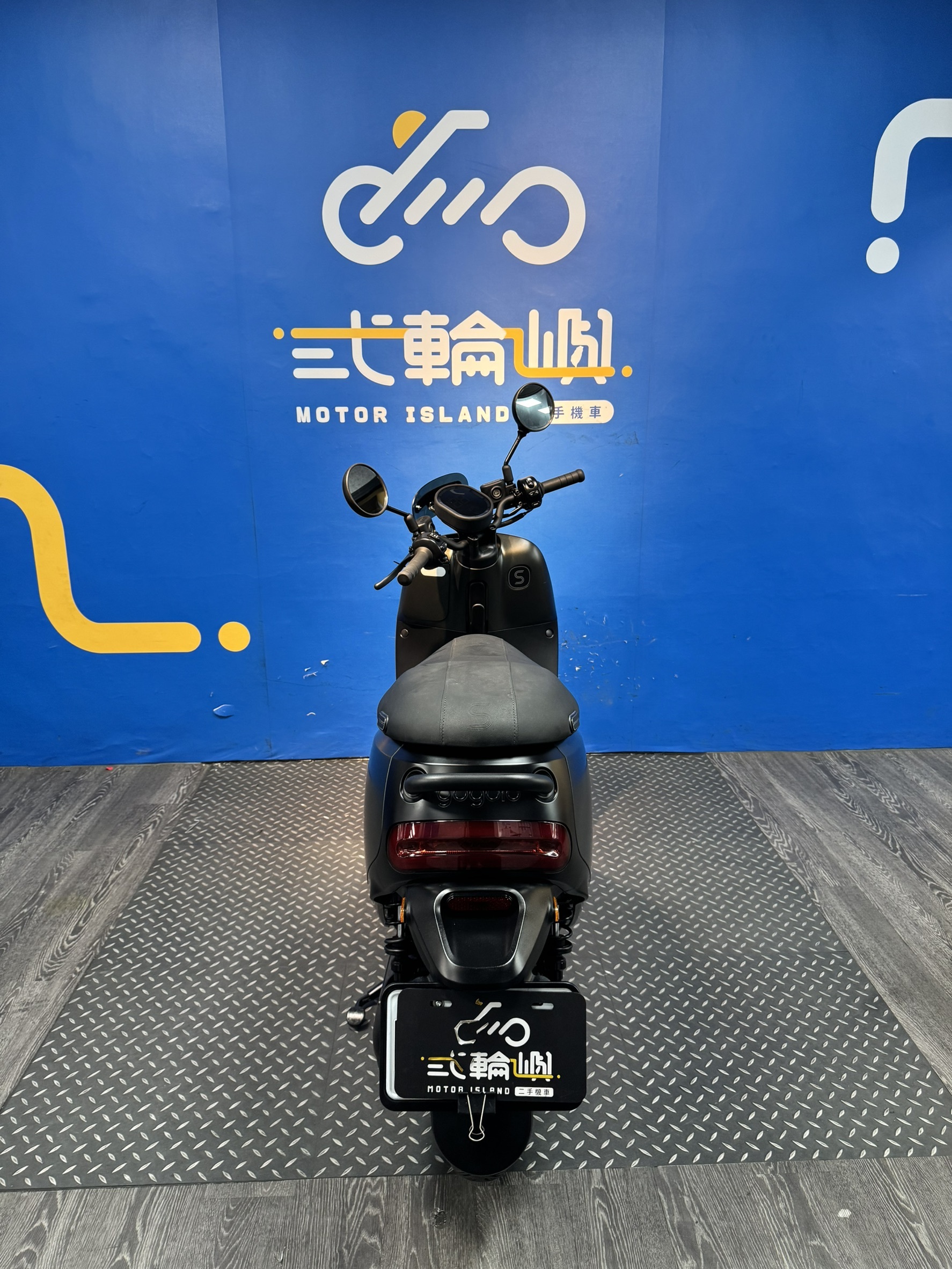 line_oa_chat_260512_185958_group_4