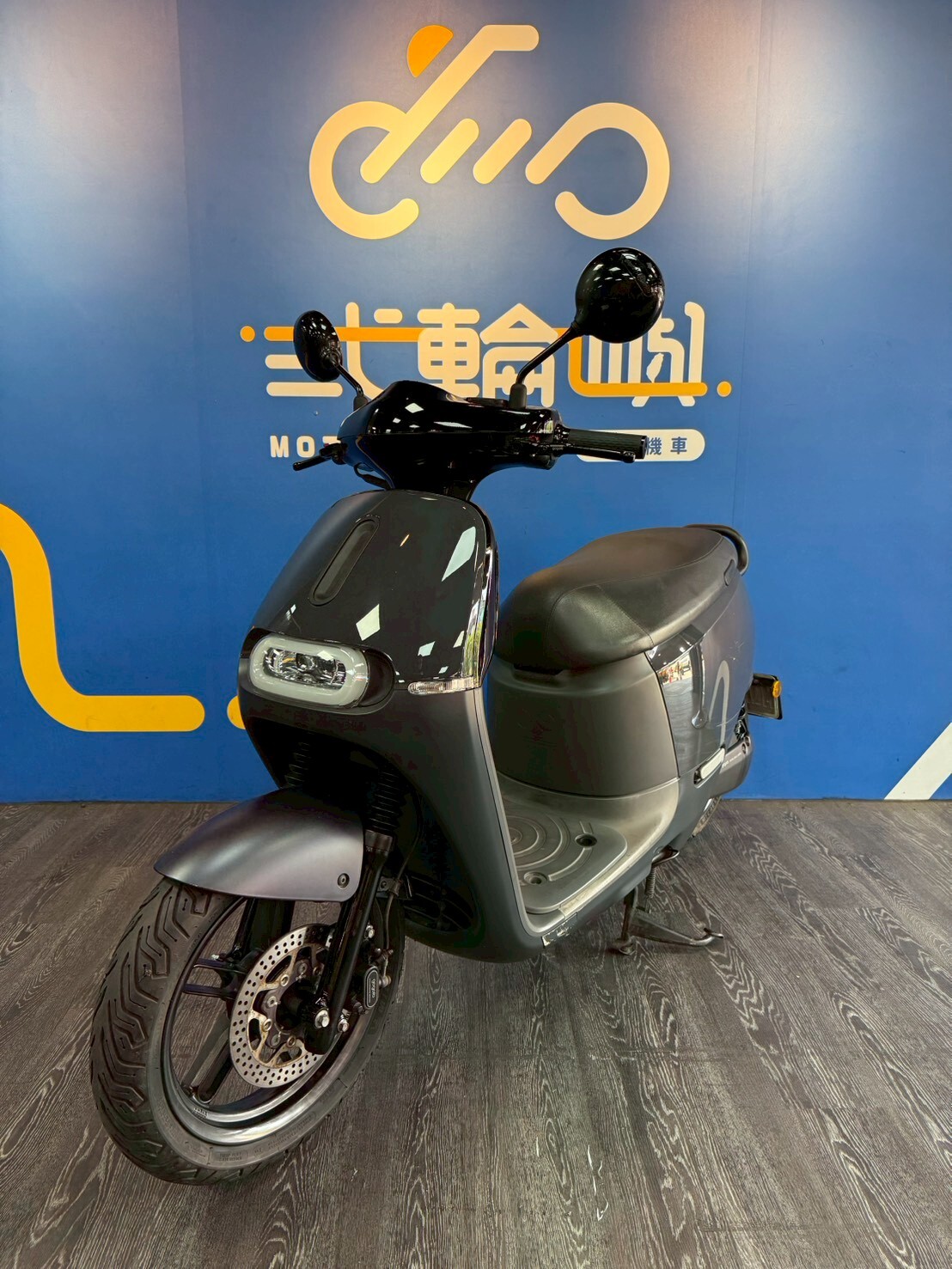LINE_ALBUM_17年 睿能 GOGORO 2 PLUS 鏈條版 雙碟 _7183 25879km $28000_260515_1