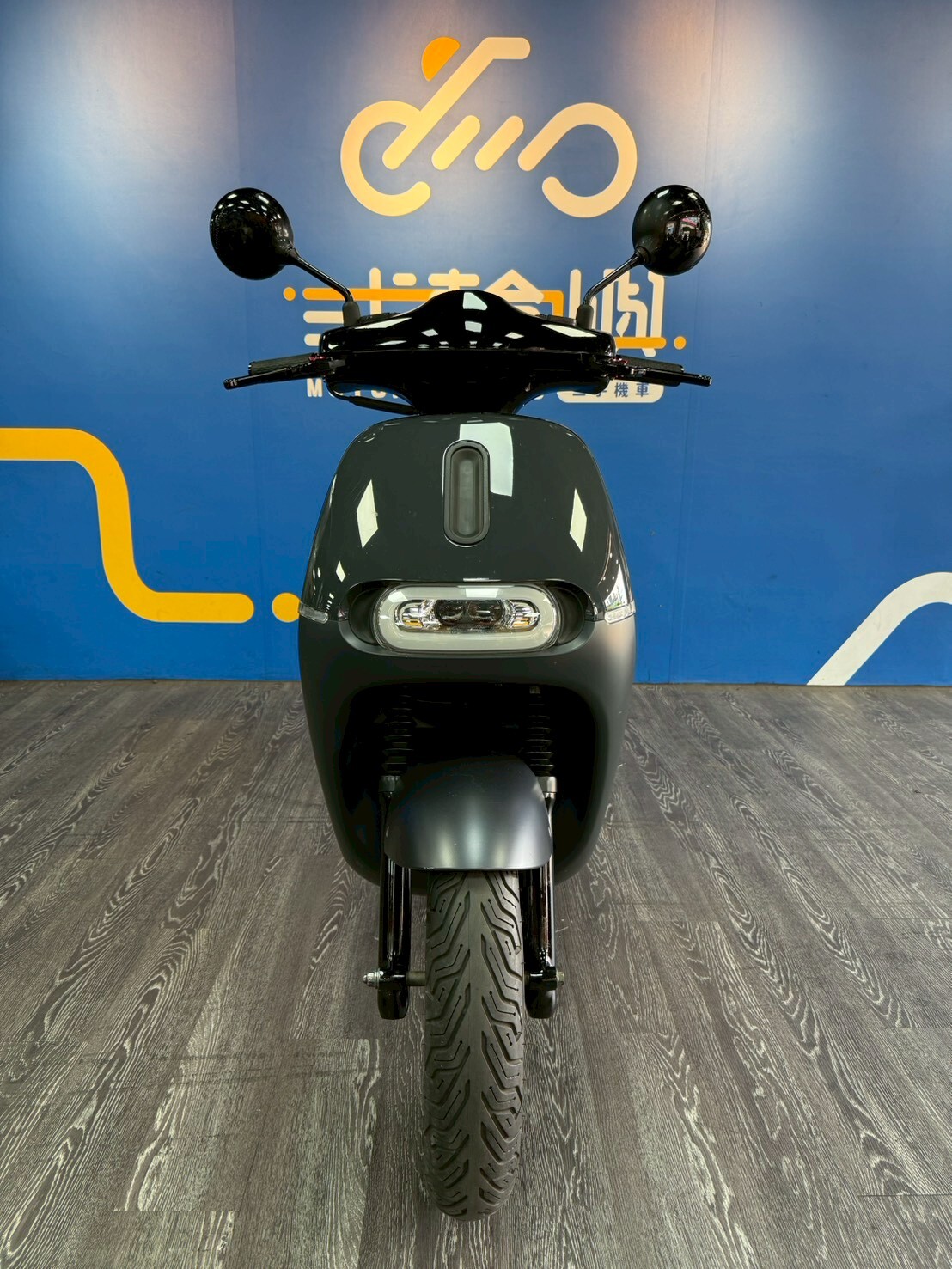LINE_ALBUM_17年 睿能 GOGORO 2 PLUS 鏈條版 雙碟 _7183 25879km $28000_260515_2