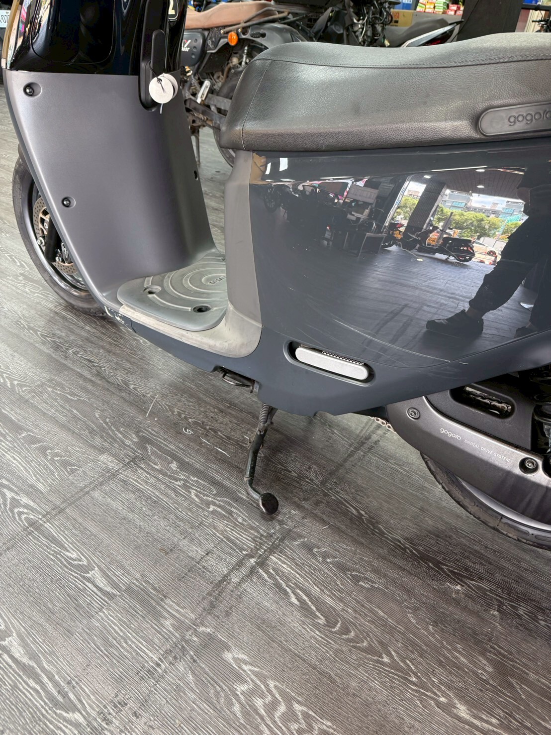 LINE_ALBUM_17年 睿能 GOGORO 2 PLUS 鏈條版 雙碟 _7183 25879km $28000_260515_8