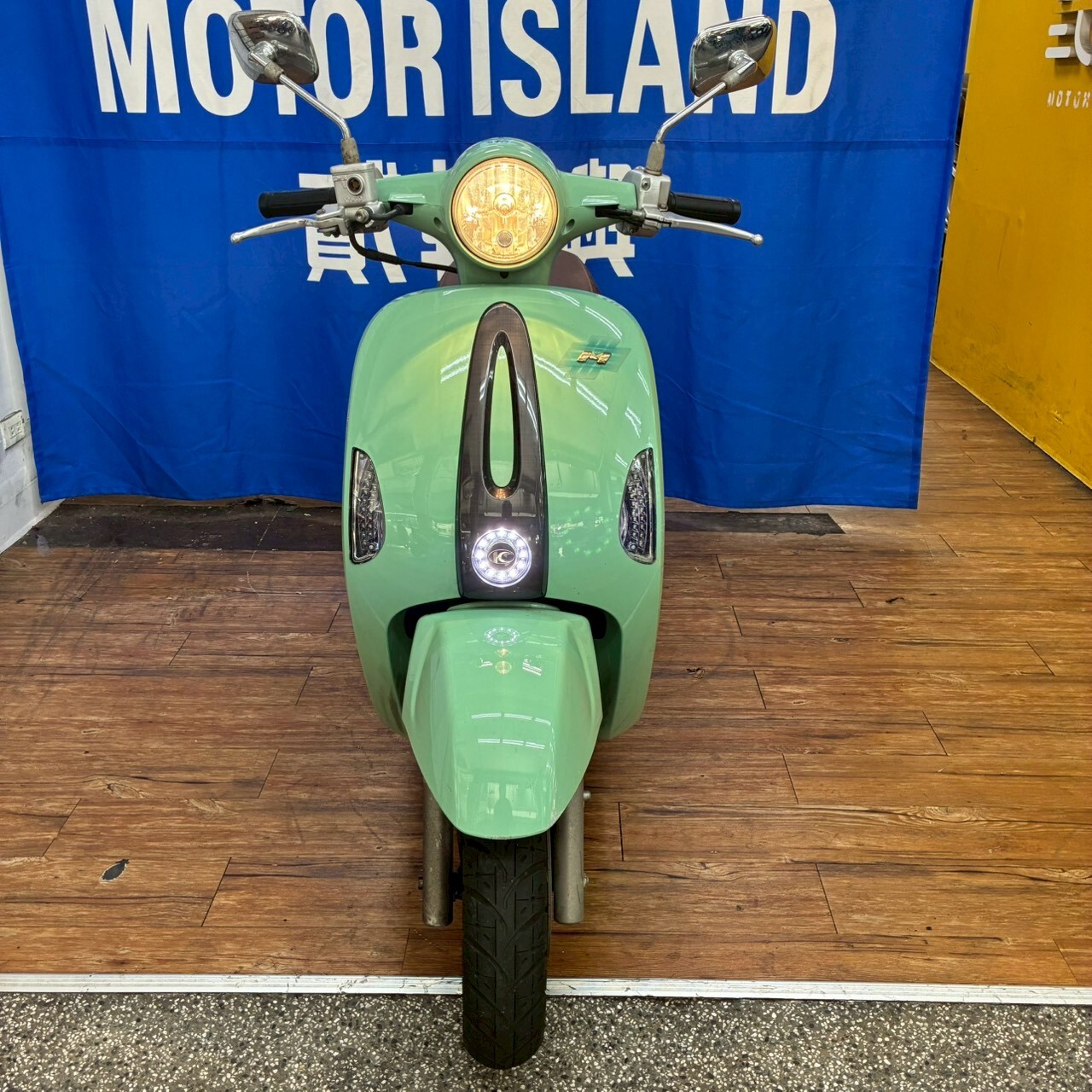 LINE_ALBUM__1009_260516_1