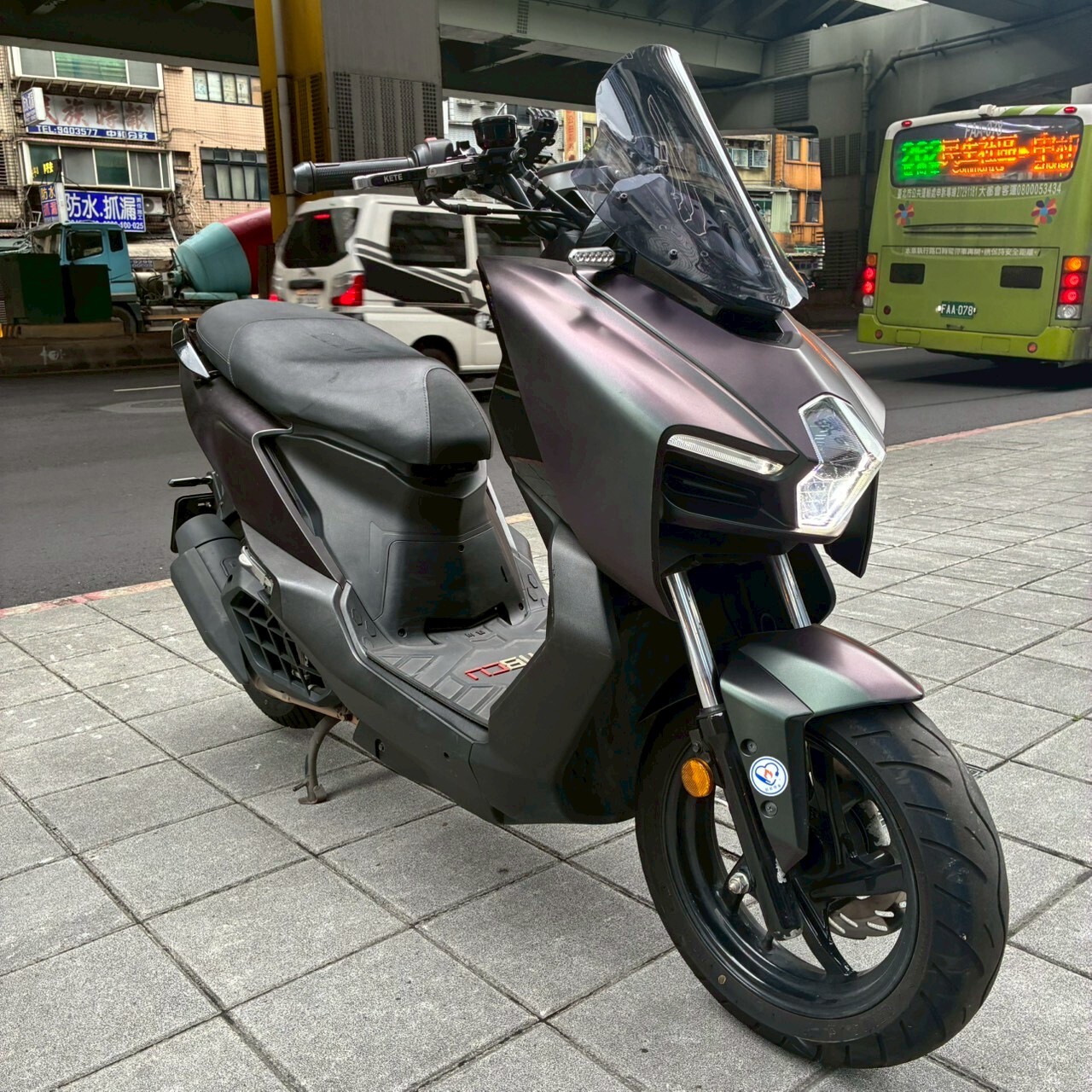 LINE_ALBUM__3066_260516_3
