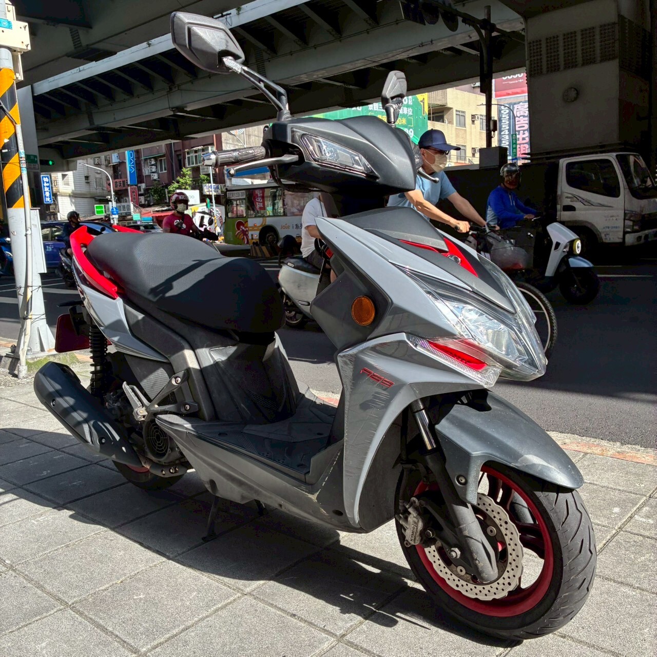 LINE_ALBUM__7711_260516_5