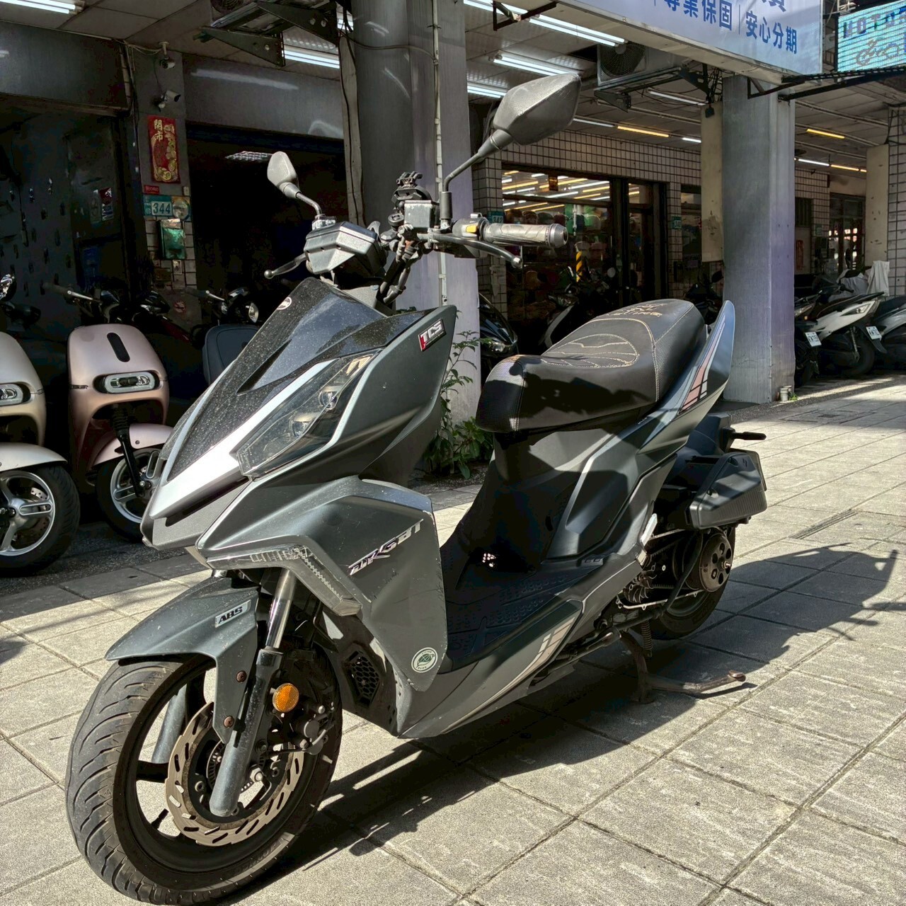 LINE_ALBUM__0329_260516_2