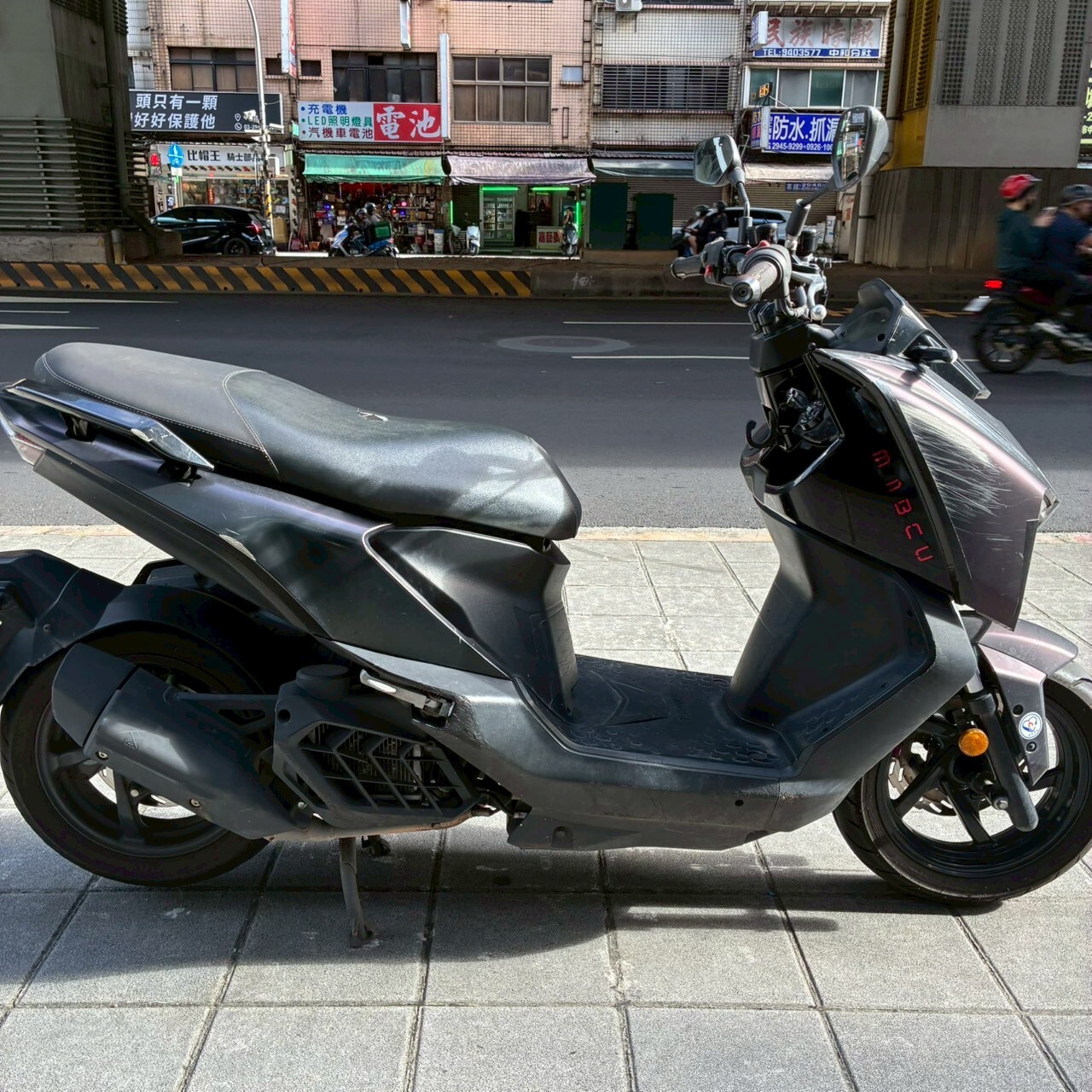 LINE_ALBUM__8701_260516_4