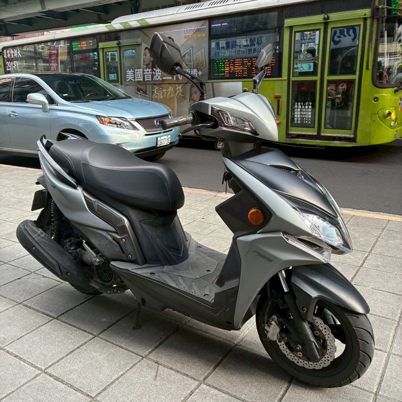 LINE_ALBUM__1393_260516_3