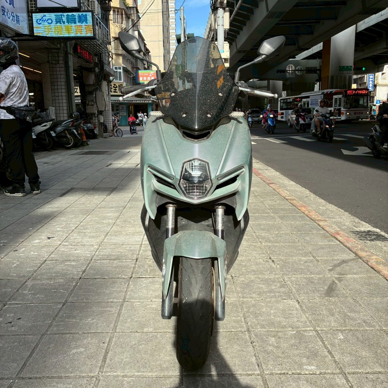 LINE_ALBUM__9027_260516_1