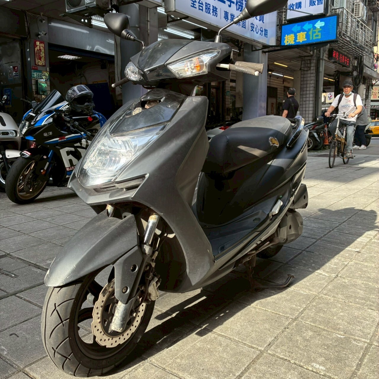 LINE_ALBUM__126_260516_3