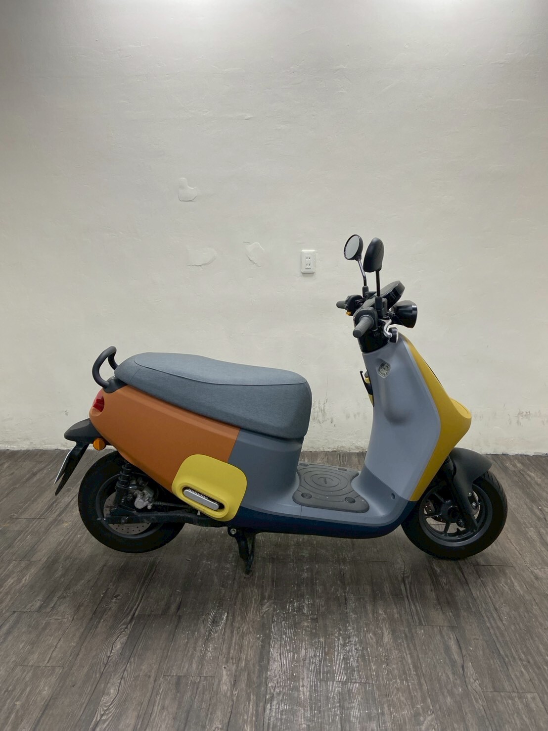 LINE_ALBUM_2021 睿能 VIVA MIX KEYLESS _9735 $38,000 里程13XX_260519_5