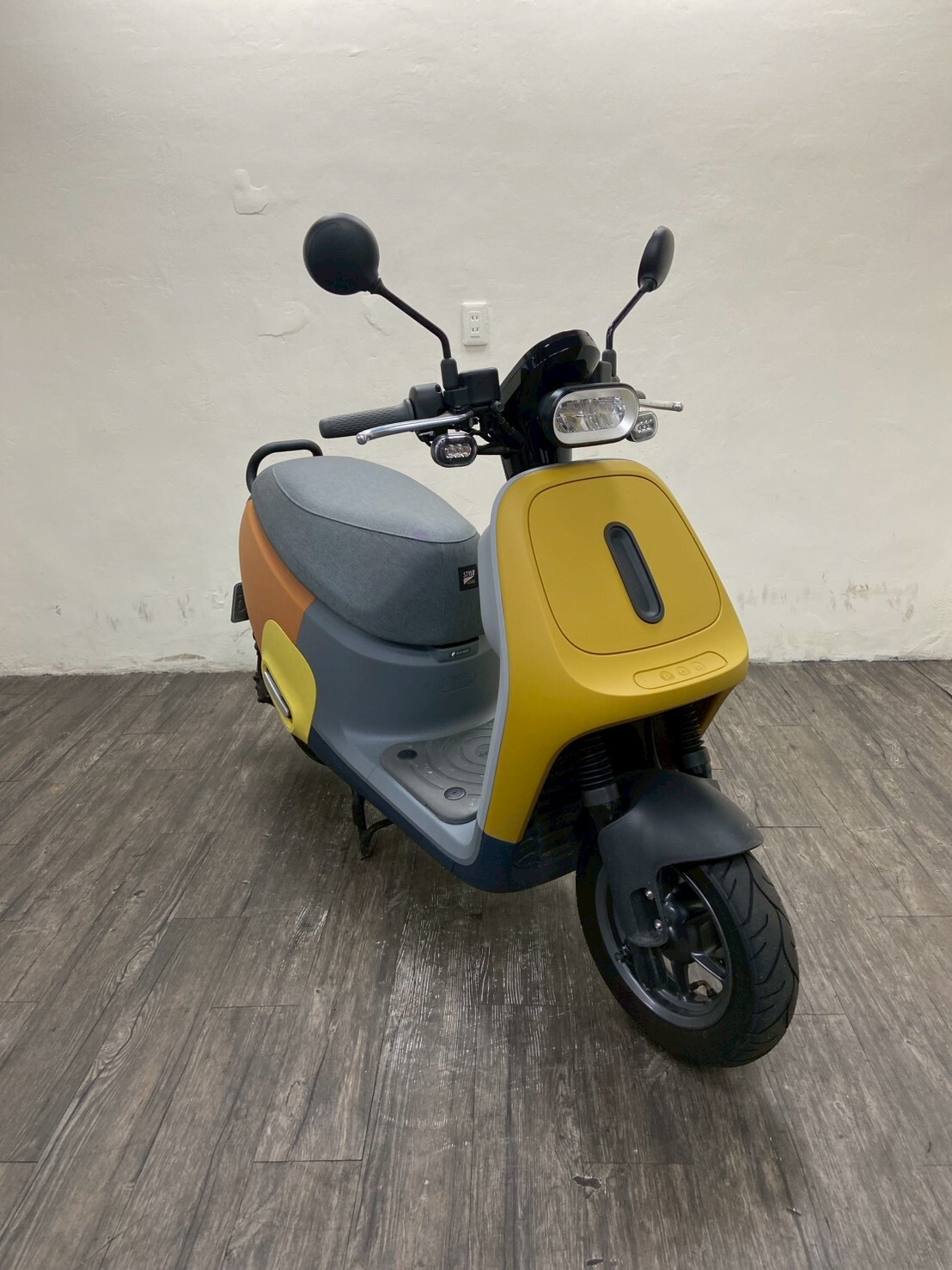 LINE_ALBUM_2021 睿能 VIVA MIX KEYLESS _9735 $38,000 里程13XX_260519_2