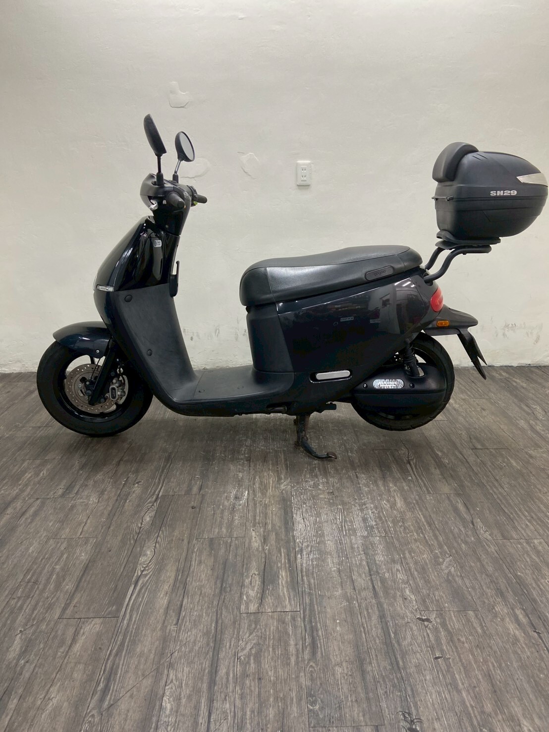 LINE_ALBUM_2023 睿能 GOGORO 2 PREMIUM卡片版 _6897 $45000 里程58xx_260520_5