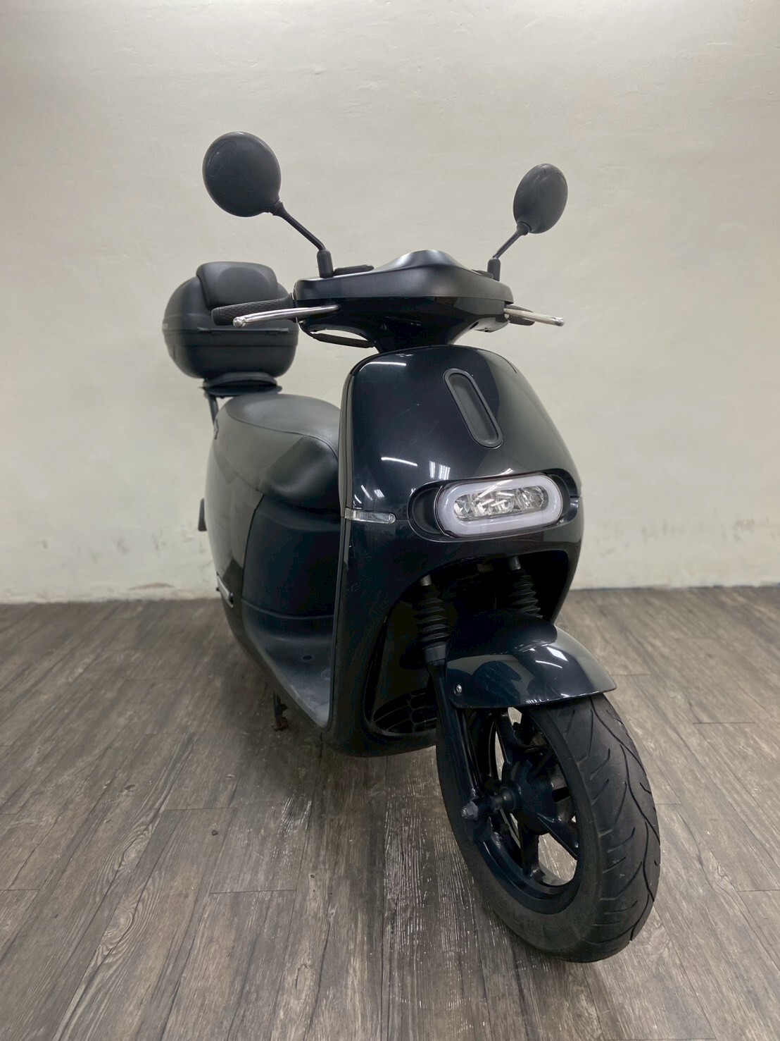LINE_ALBUM_2023 睿能 GOGORO 2 PREMIUM卡片版 _6897 $45000 里程58xx_260520_2