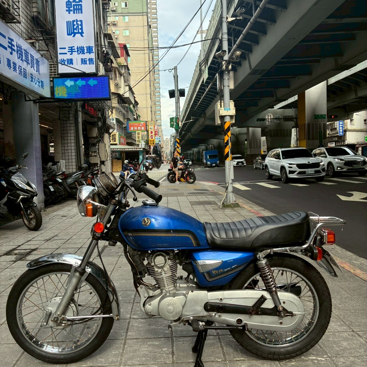 LINE_ALBUM__955_260522_3