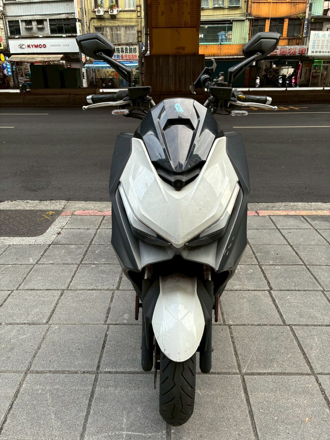 LINE_ALBUM_KRV MOTO TCS_8888_260527_1
