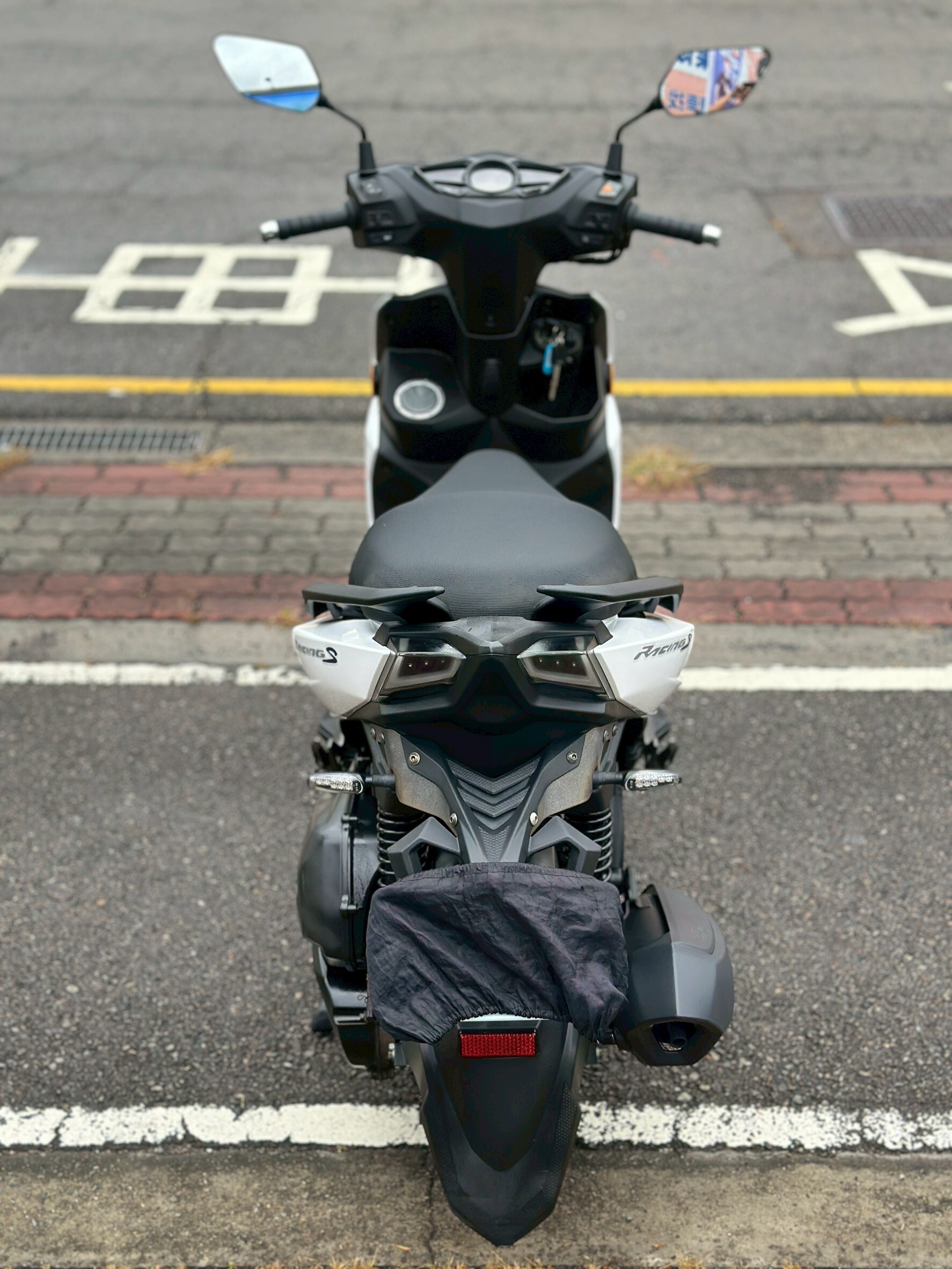 LINE_ALBUM_2017 光陽 雷霆S 150 雙碟 _8919 227xxKM $43,000_260604_3