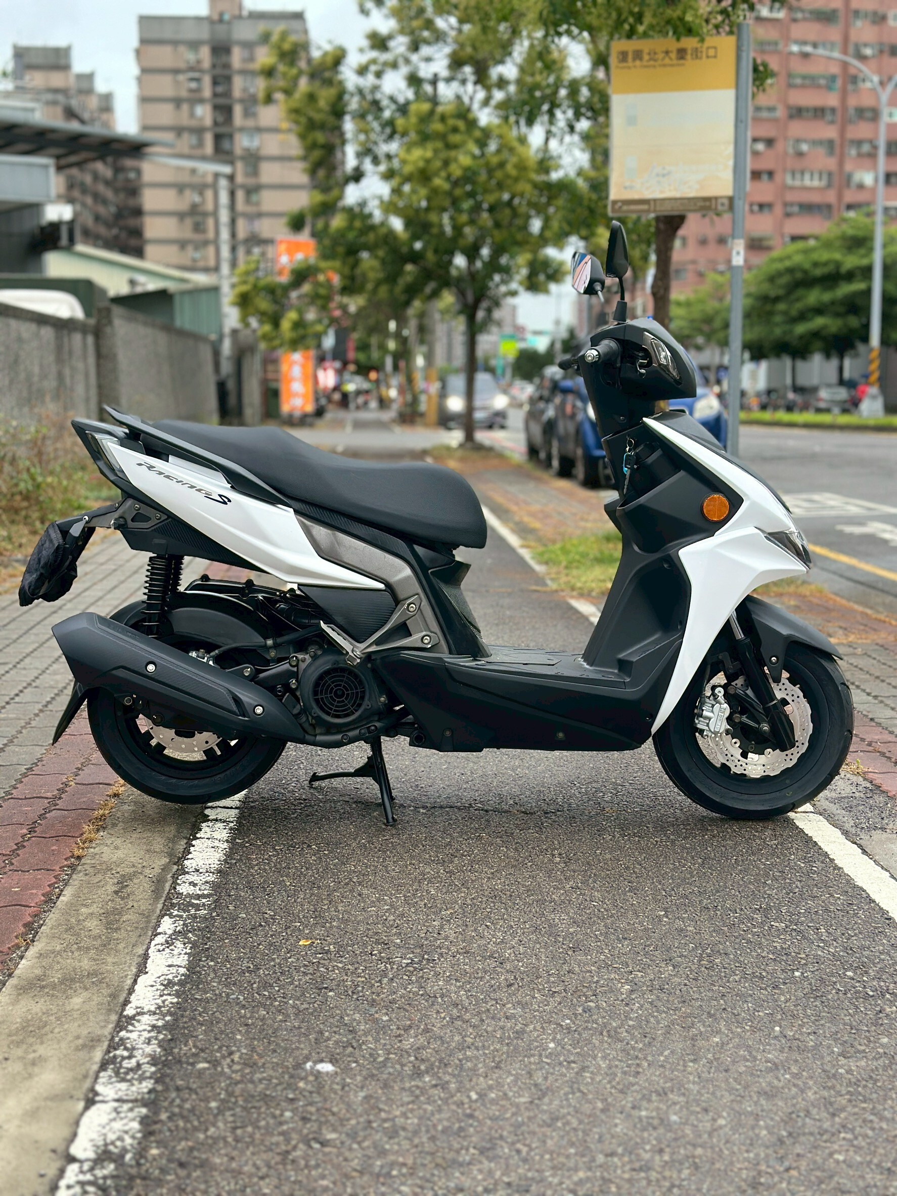 LINE_ALBUM_2017 光陽 雷霆S 150 雙碟 _8919 227xxKM $43,000_260604_5