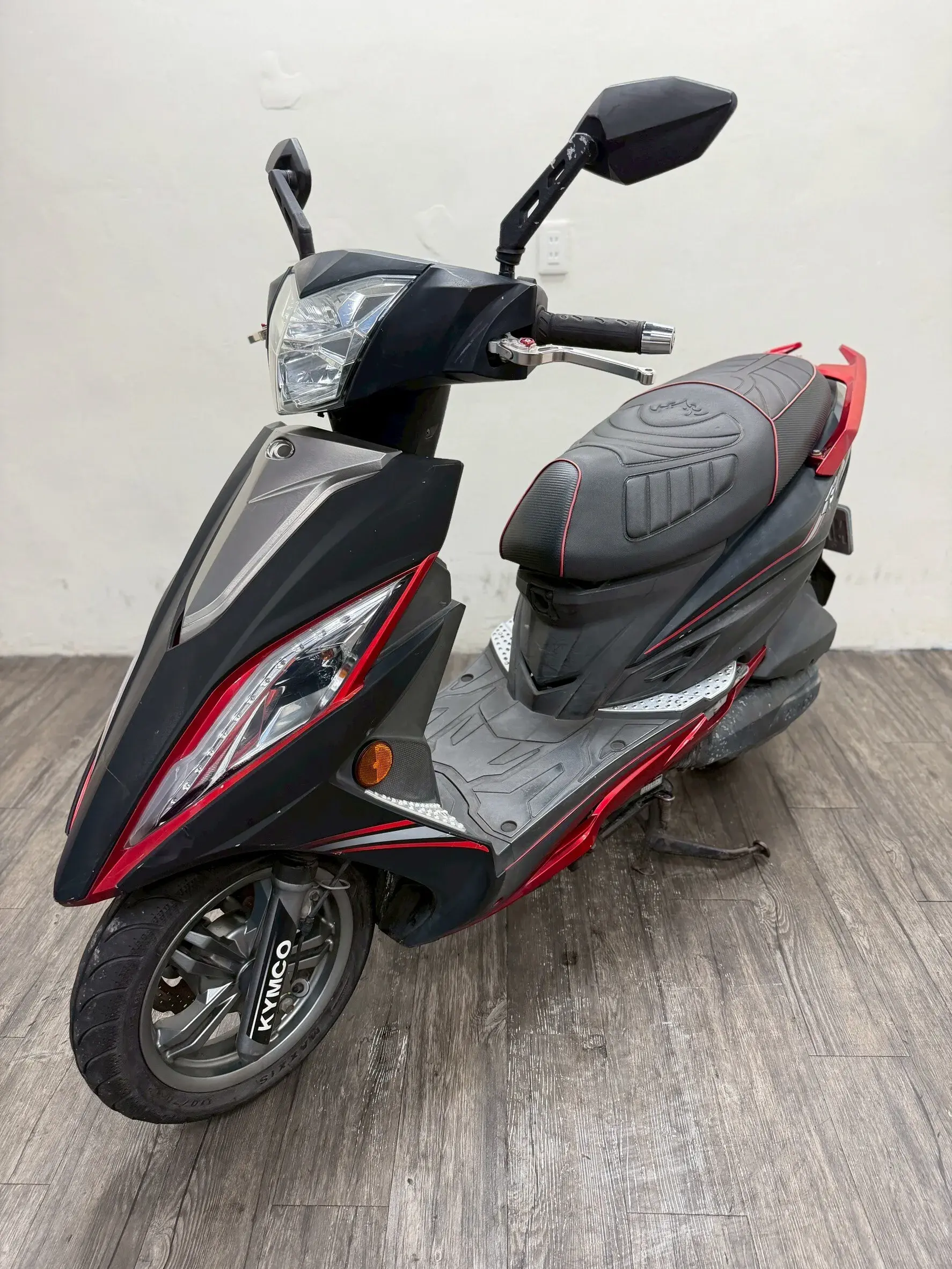 LINE_ALBUM_2017 光陽 G6 150 _5185 $40000 里程29XXX_260414_2