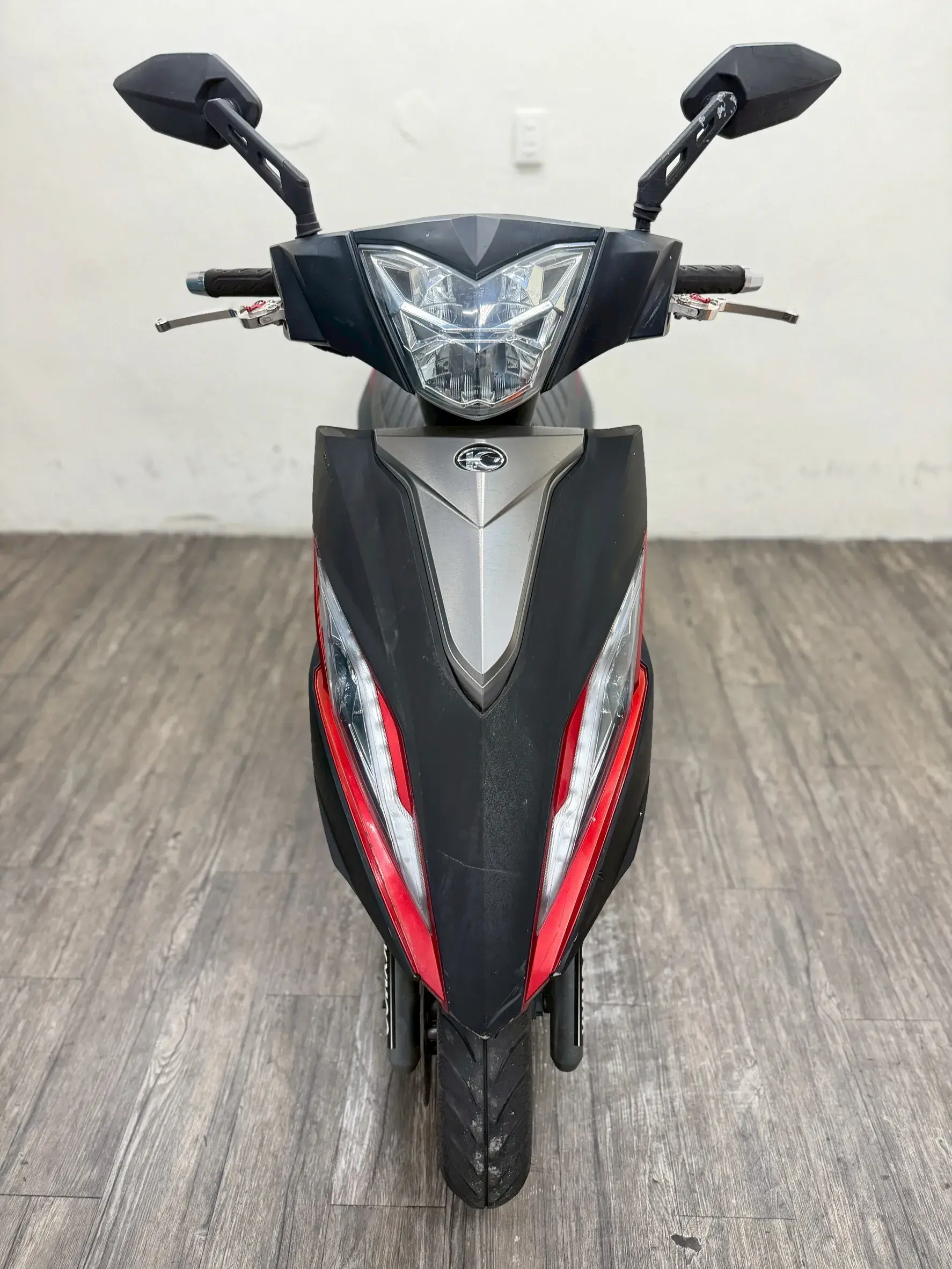 LINE_ALBUM_2017 光陽 G6 150 _5185 $40000 里程29XXX_260414_1