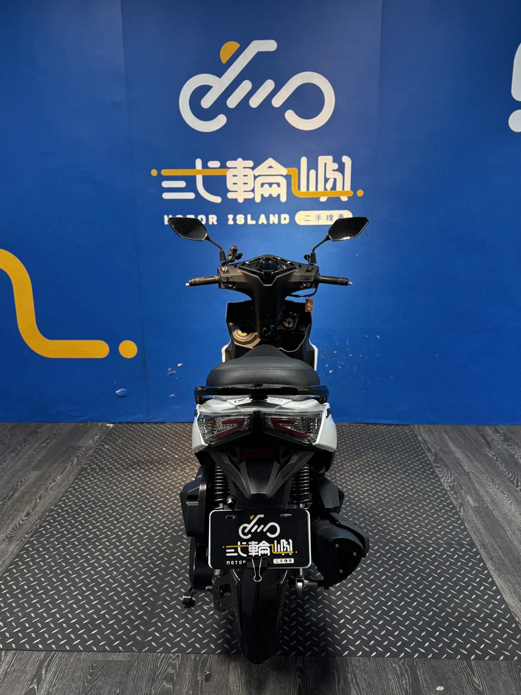 line_oa_chat_260615_195706_group_4