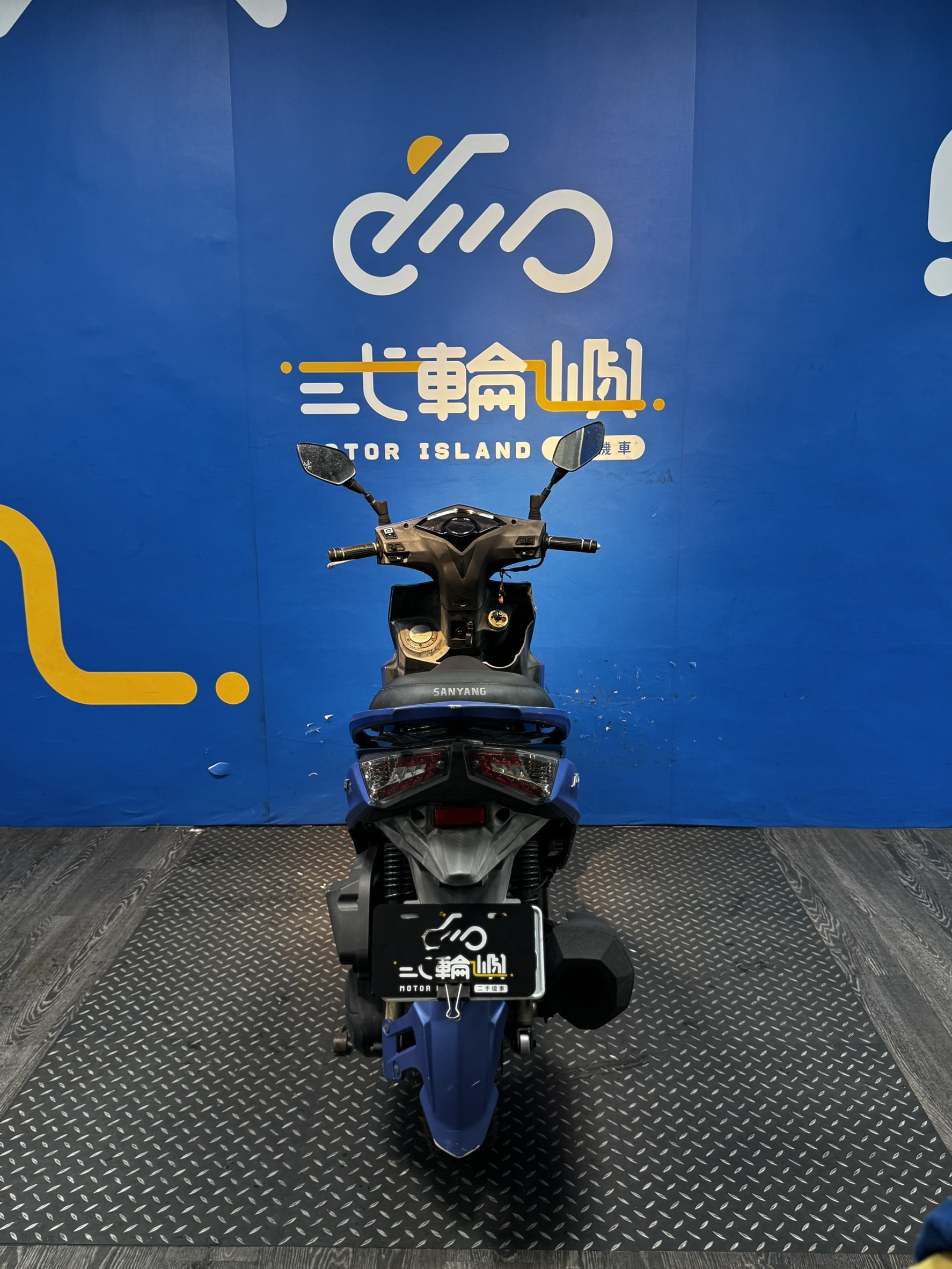 line_oa_chat_260615_195857_group_4