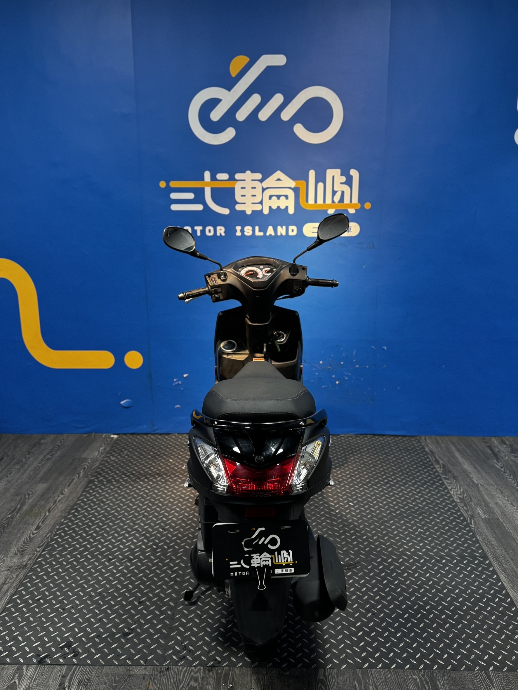 line_oa_chat_260615_195823_group_4