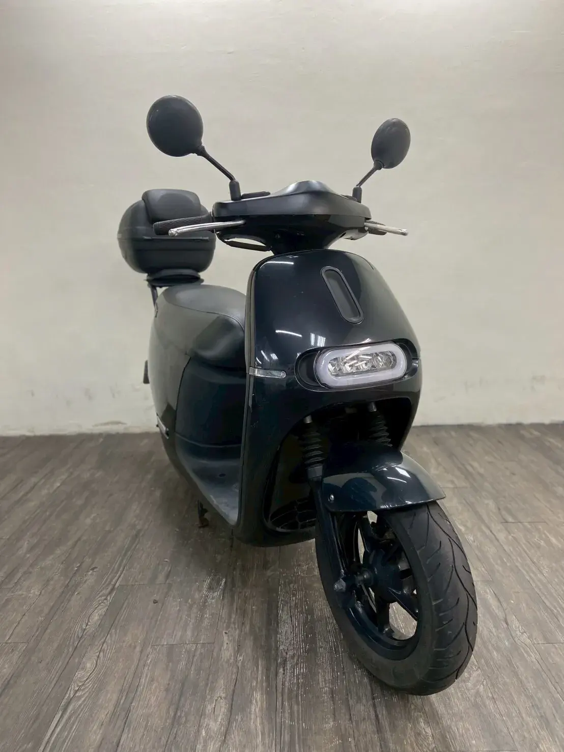 LINE_ALBUM_2023 睿能 GOGORO 2 PREMIUM卡片版 _6897 $45000 里程58xx_260520_2